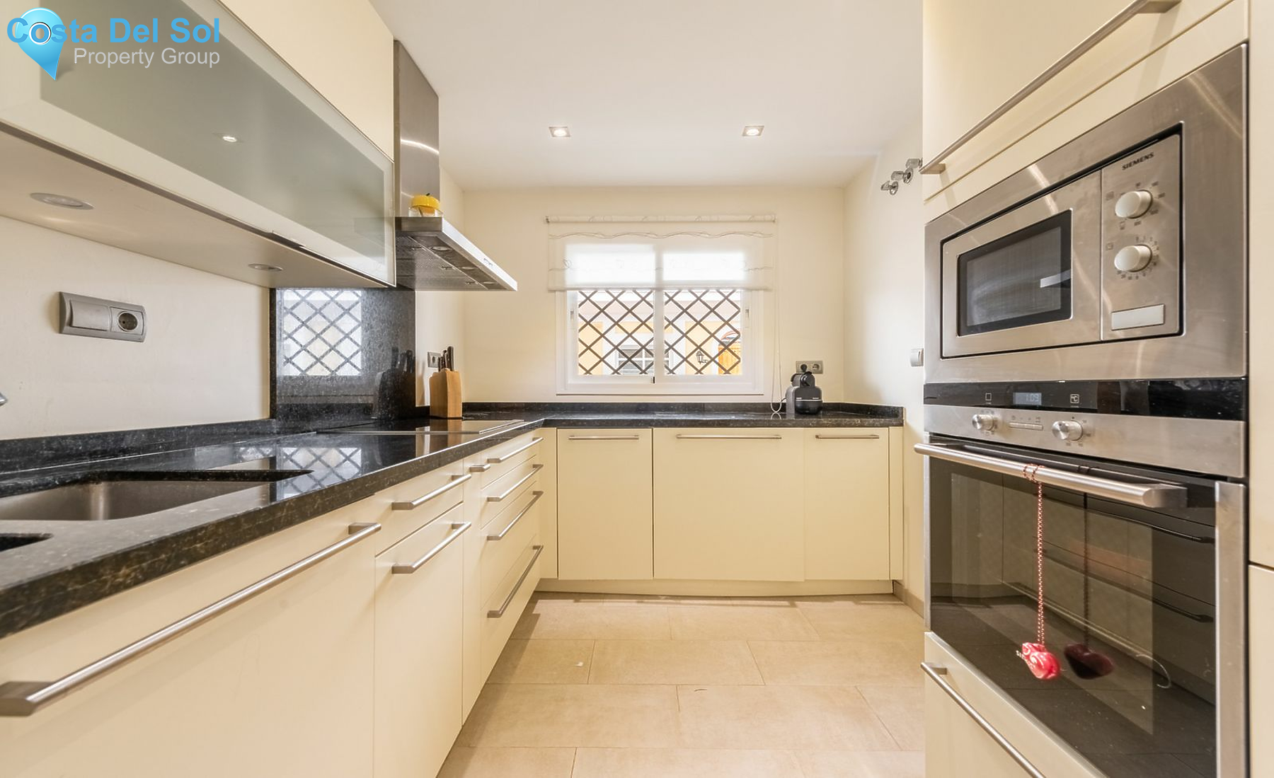 Penthouse in Nueva Andalucía-1470137