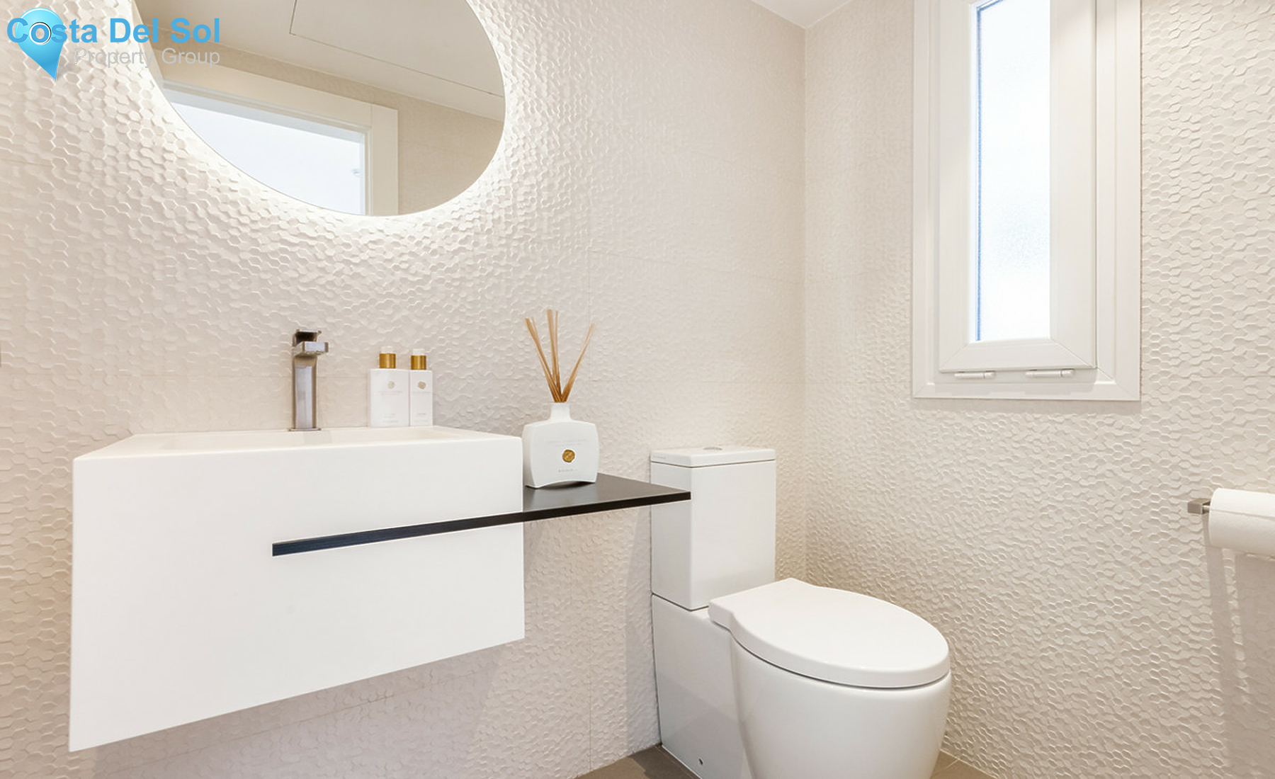 Semi-Detached House in Aloha-1455037