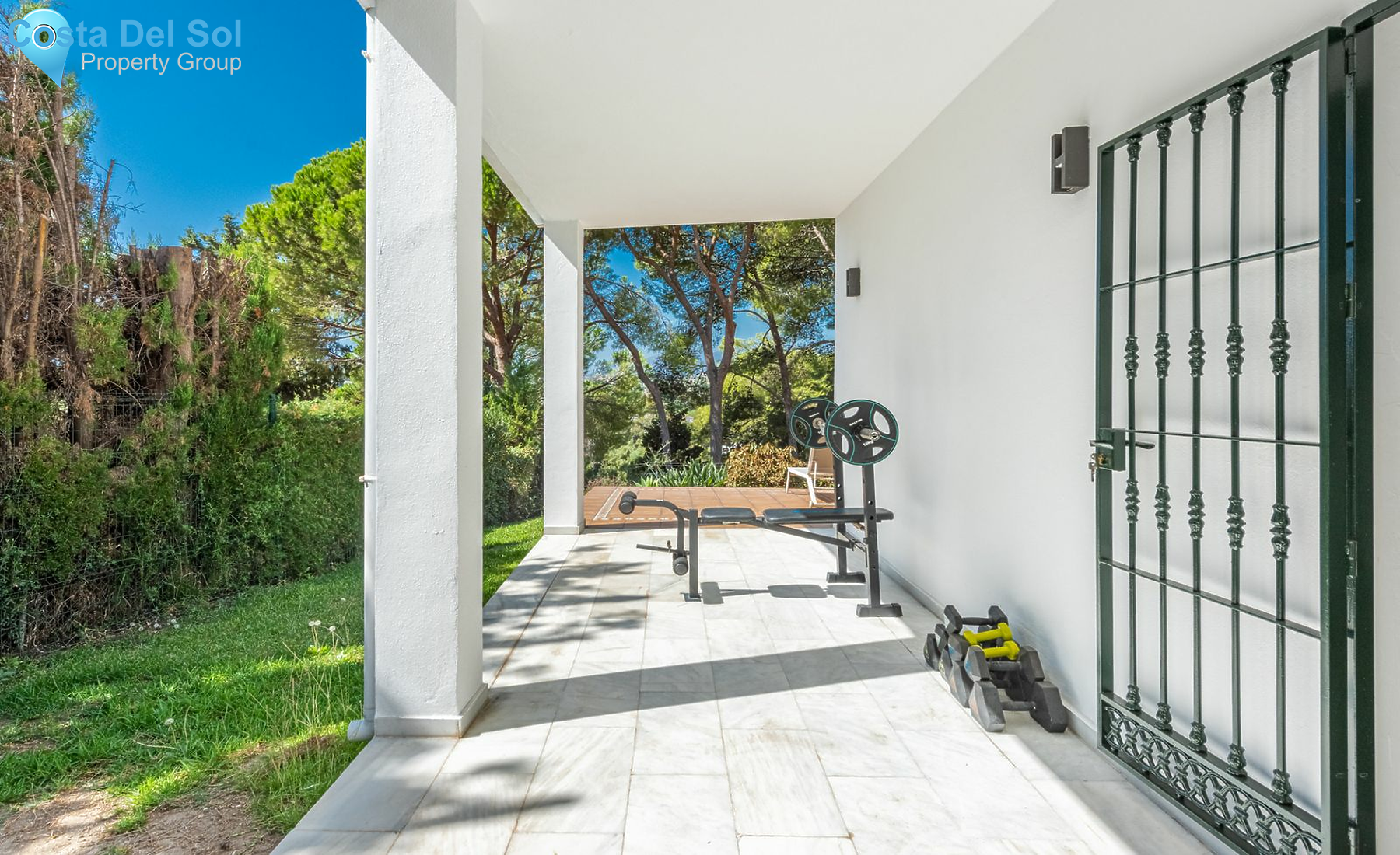 Semi-Detached House in Aloha-1484392