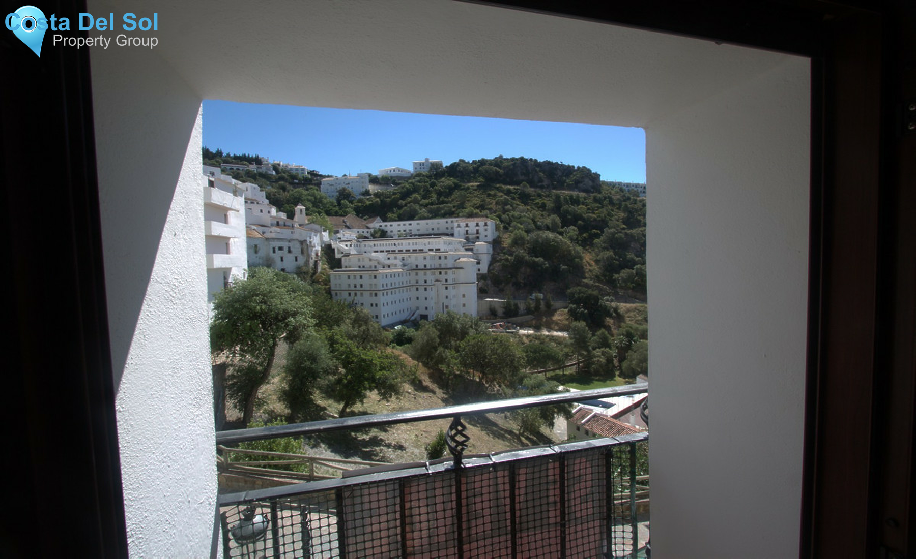 Semi-Detached House in Casares-1360101