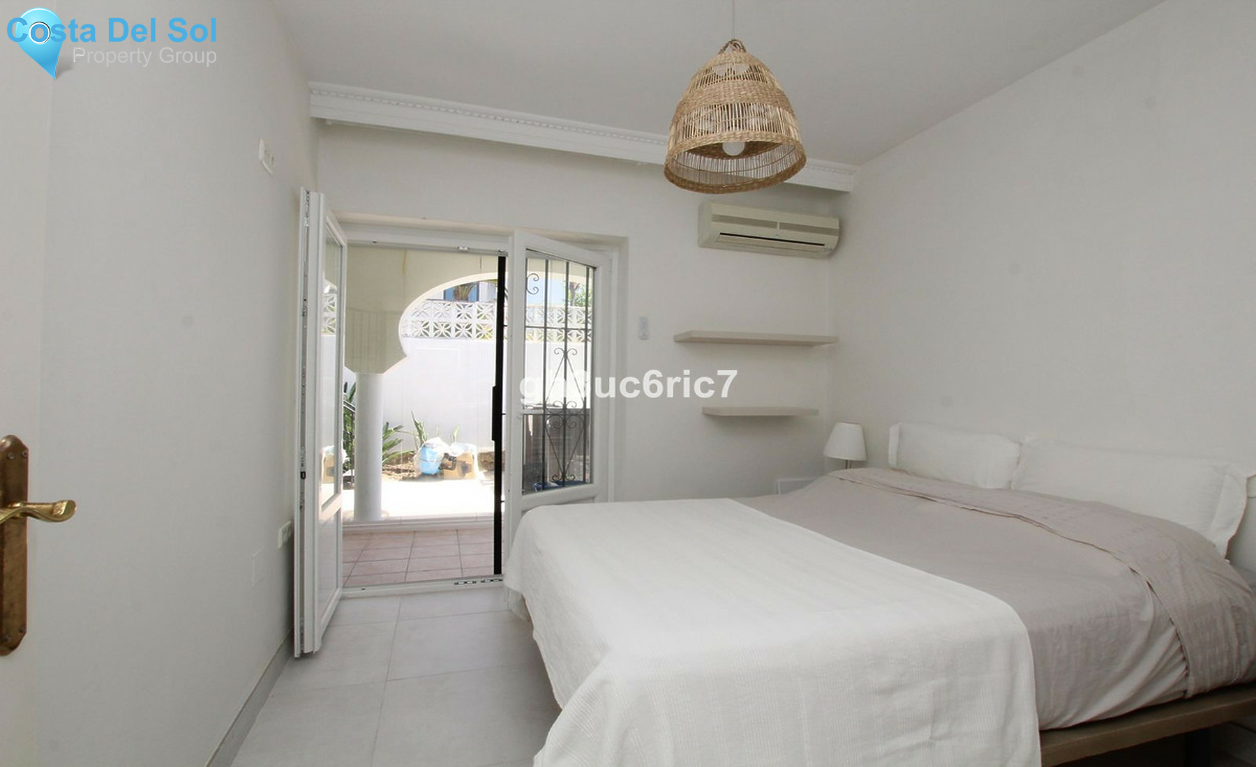 Semi-Detached House in Elviria-1254918