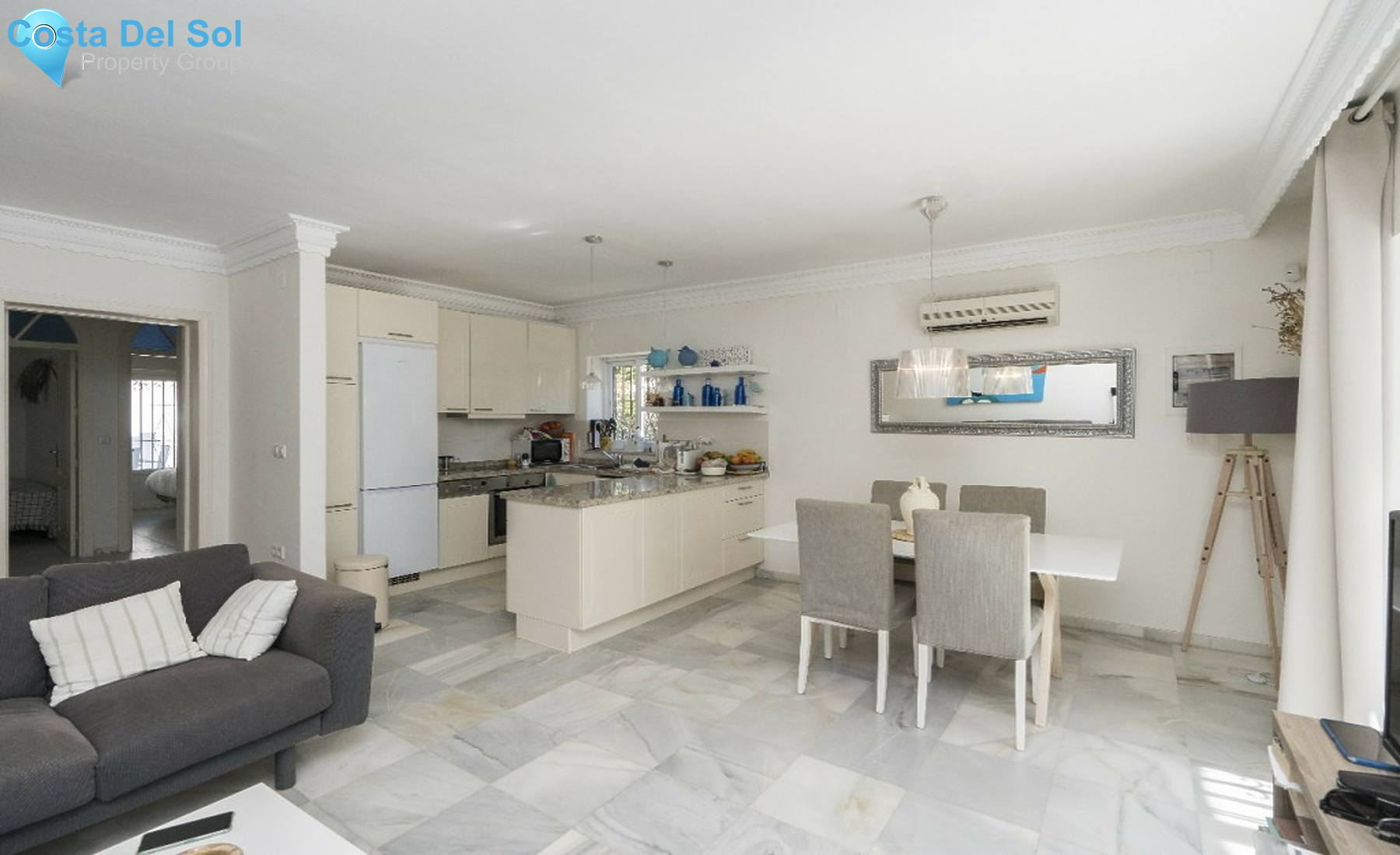 Semi-Detached House in Elviria-1299937