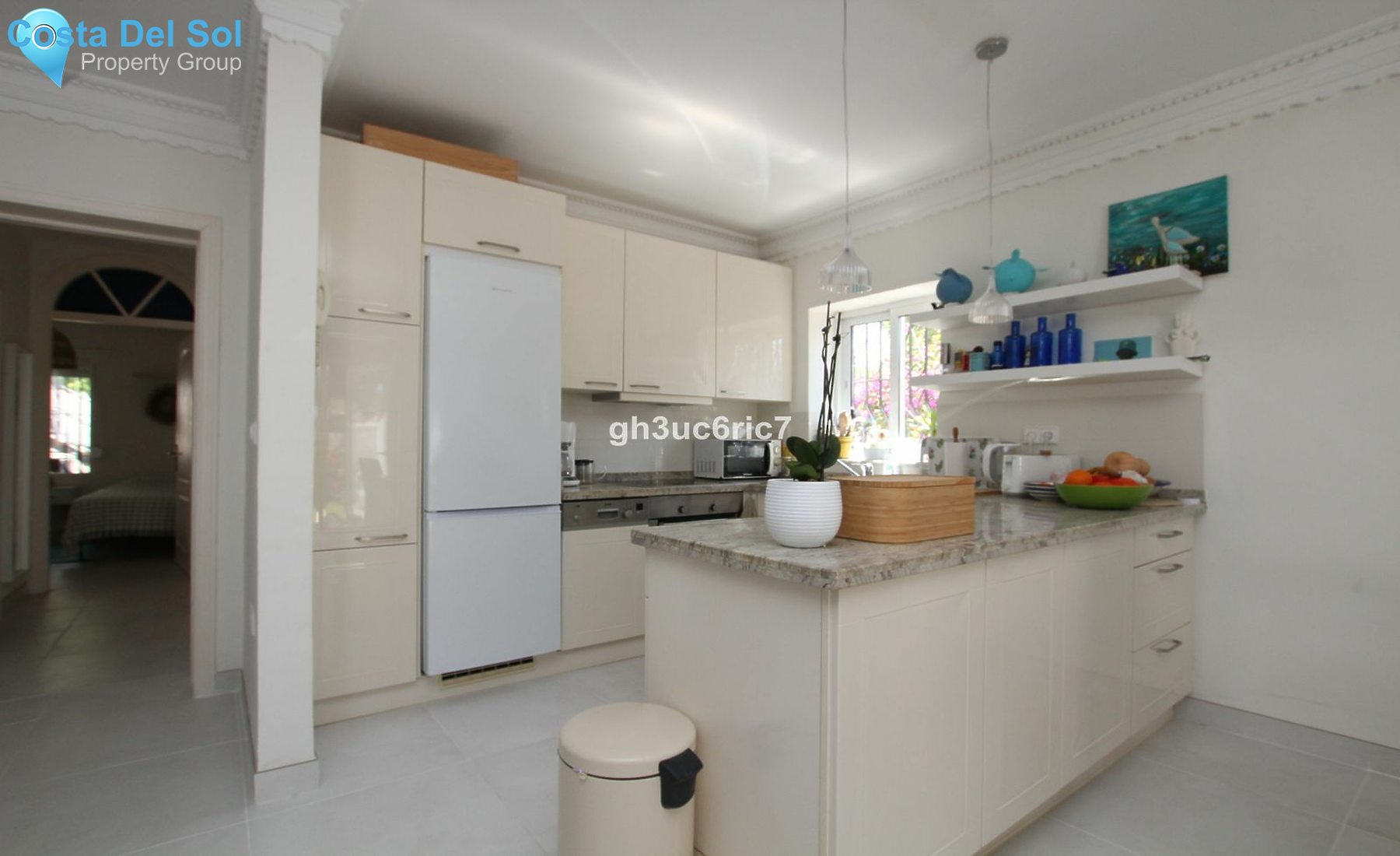 Semi-Detached House in Elviria-1148930