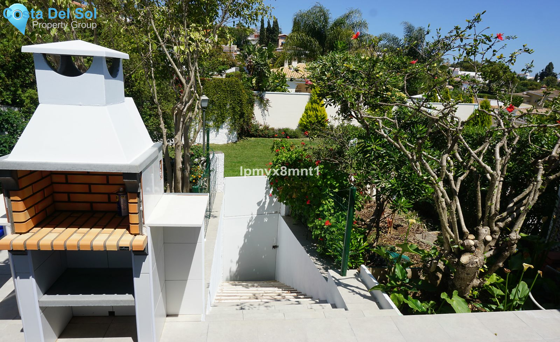 Semi-Detached House in Elviria-1483150