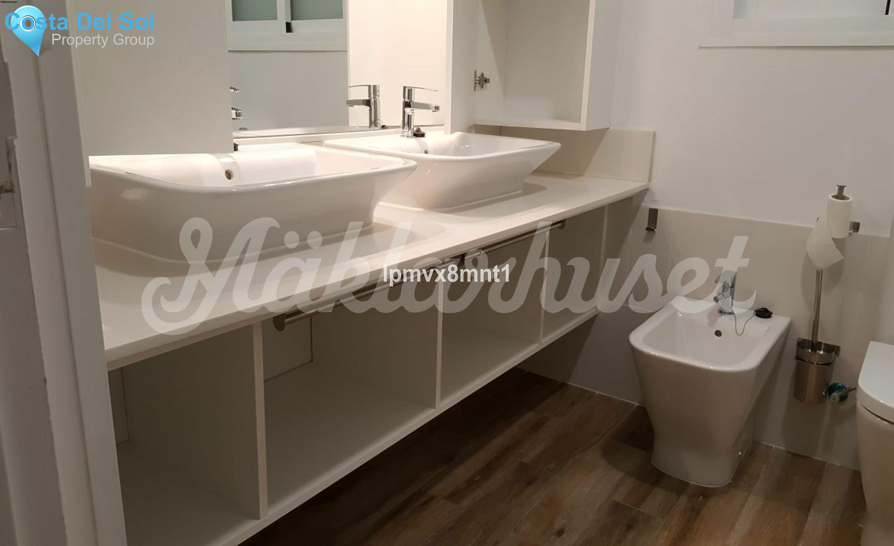 Semi-Detached House in Elviria-1483153