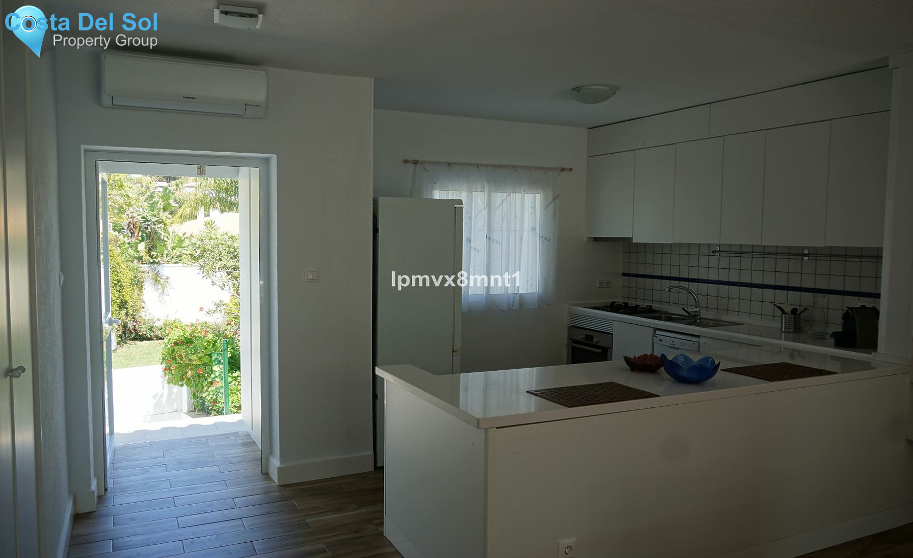 Semi-Detached House in Elviria-1483137