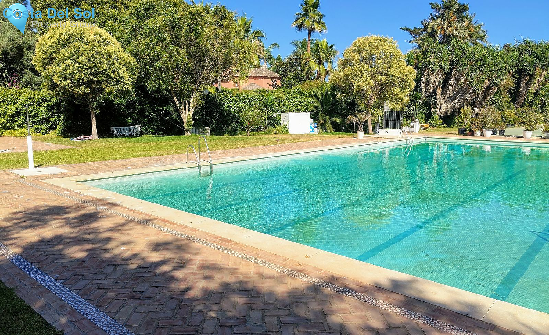 Semi-Detached House in Guadalmina Baja-1126263