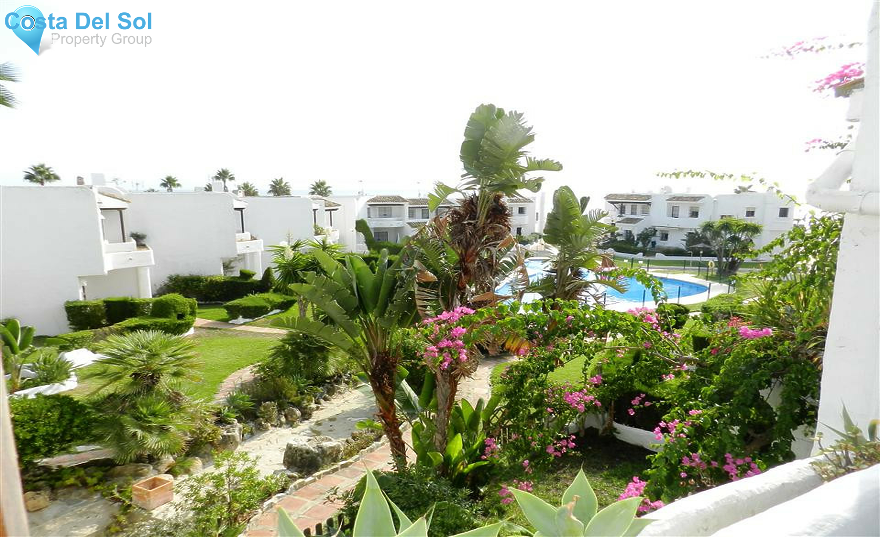 Semi-Detached House in La Duquesa-1356000