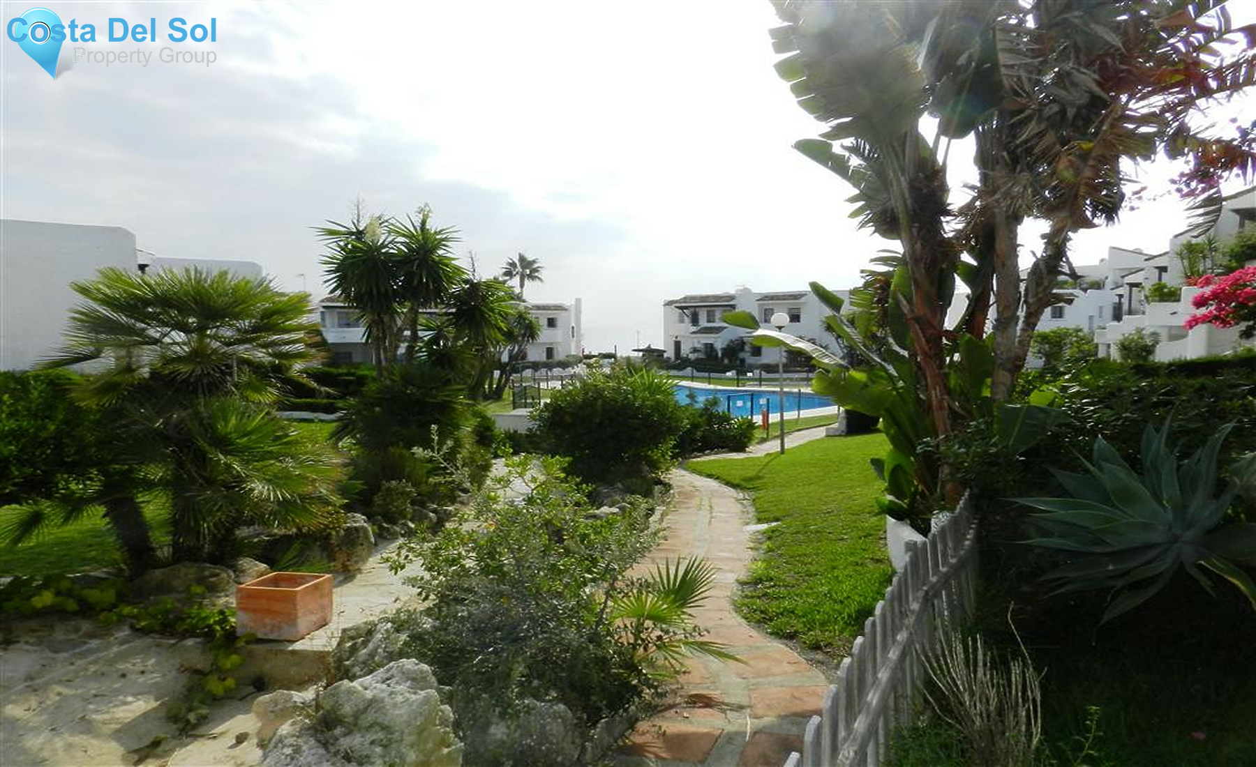 Semi-Detached House in La Duquesa-1356005