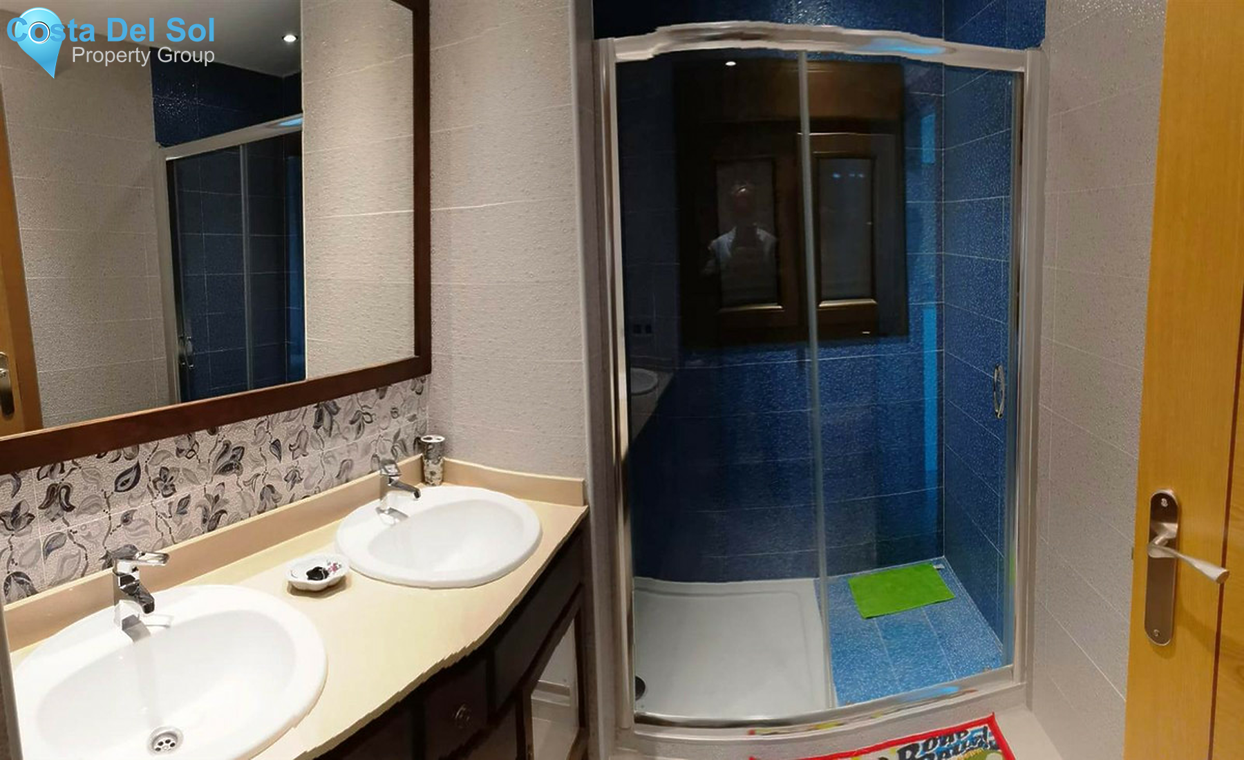 Semi-Detached House in La Duquesa-1405393