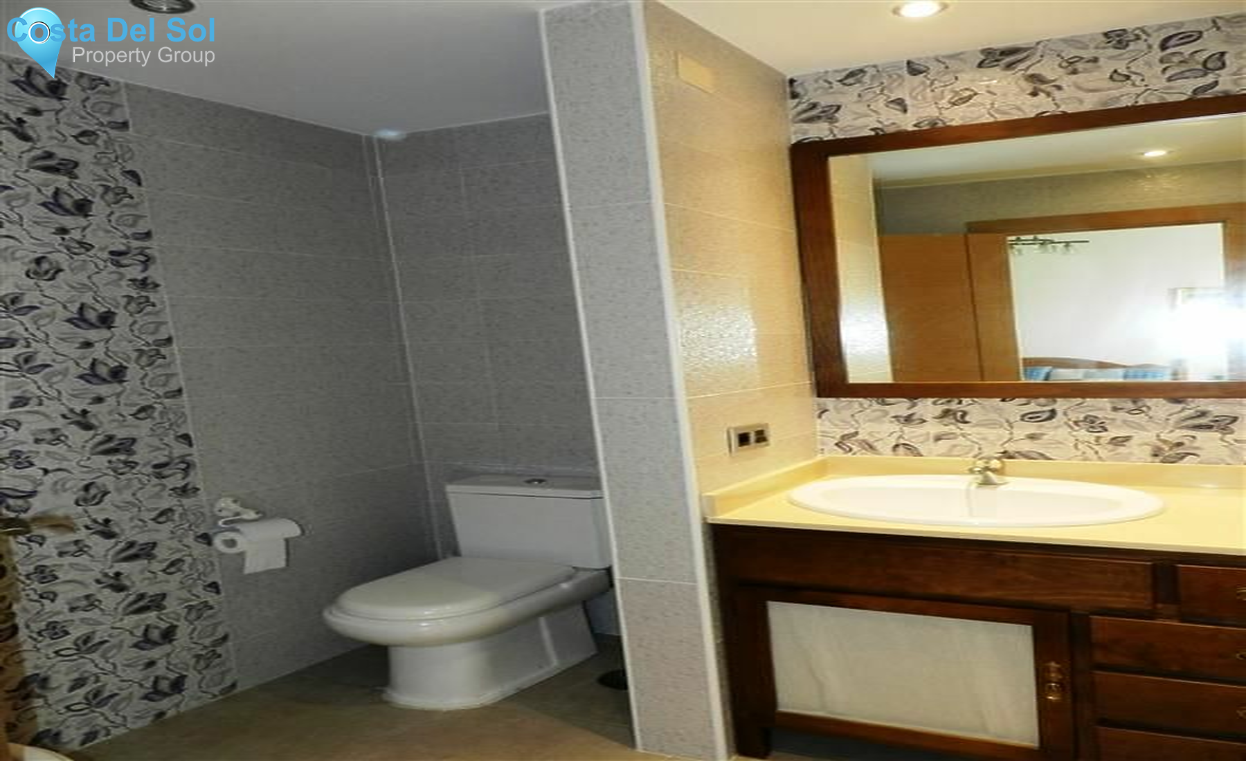 Semi-Detached House in La Duquesa-1213519