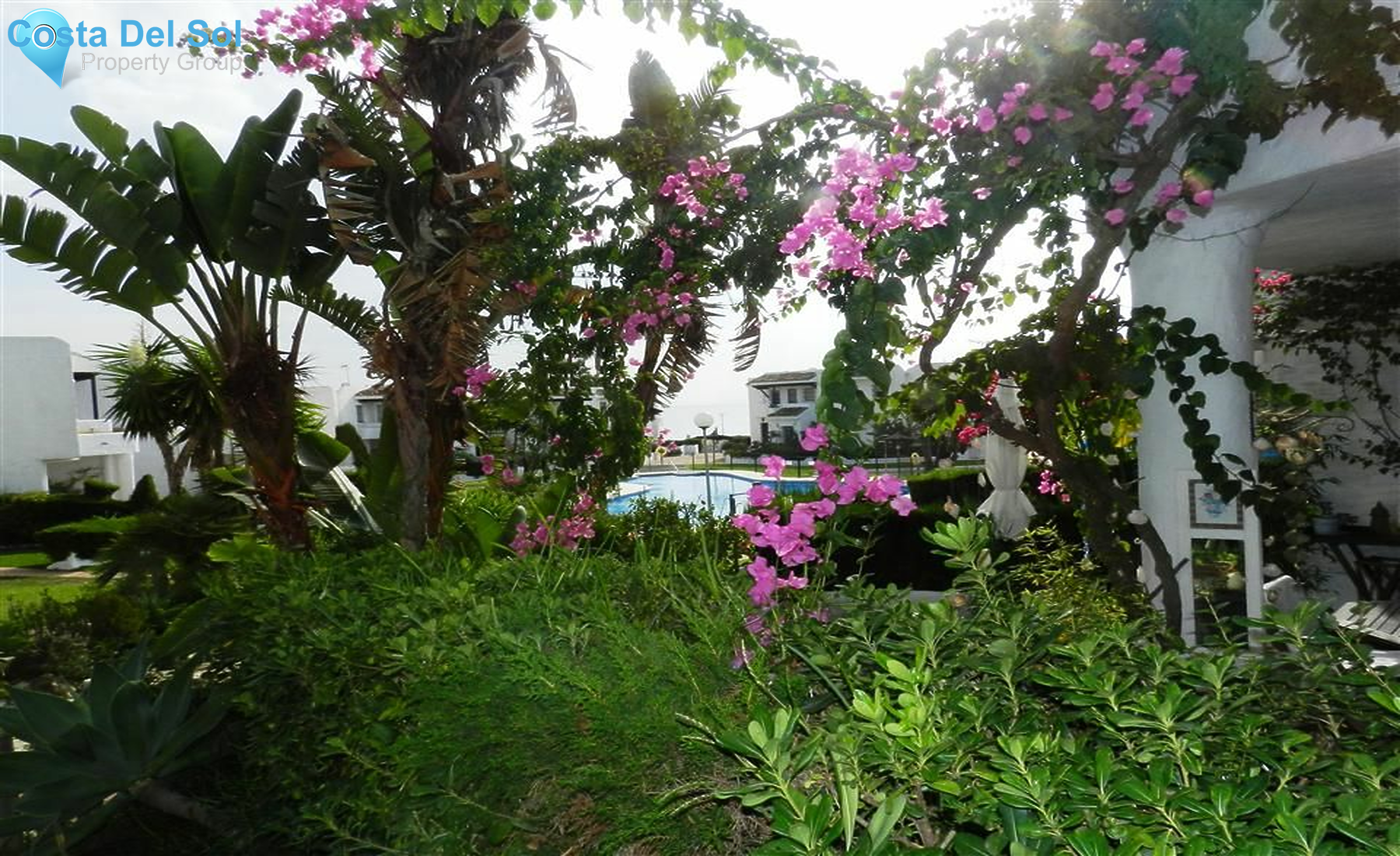 Semi-Detached House in La Duquesa-1213523