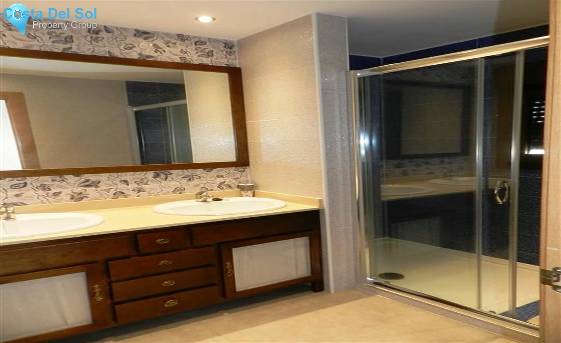 Semi-Detached House in La Duquesa-1213516