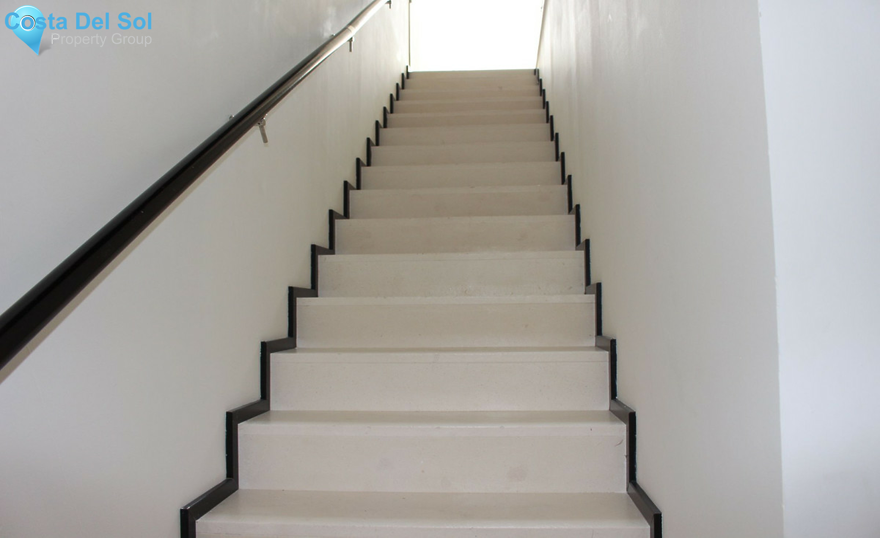 Semi-Detached House in Sierra Blanca-1314935