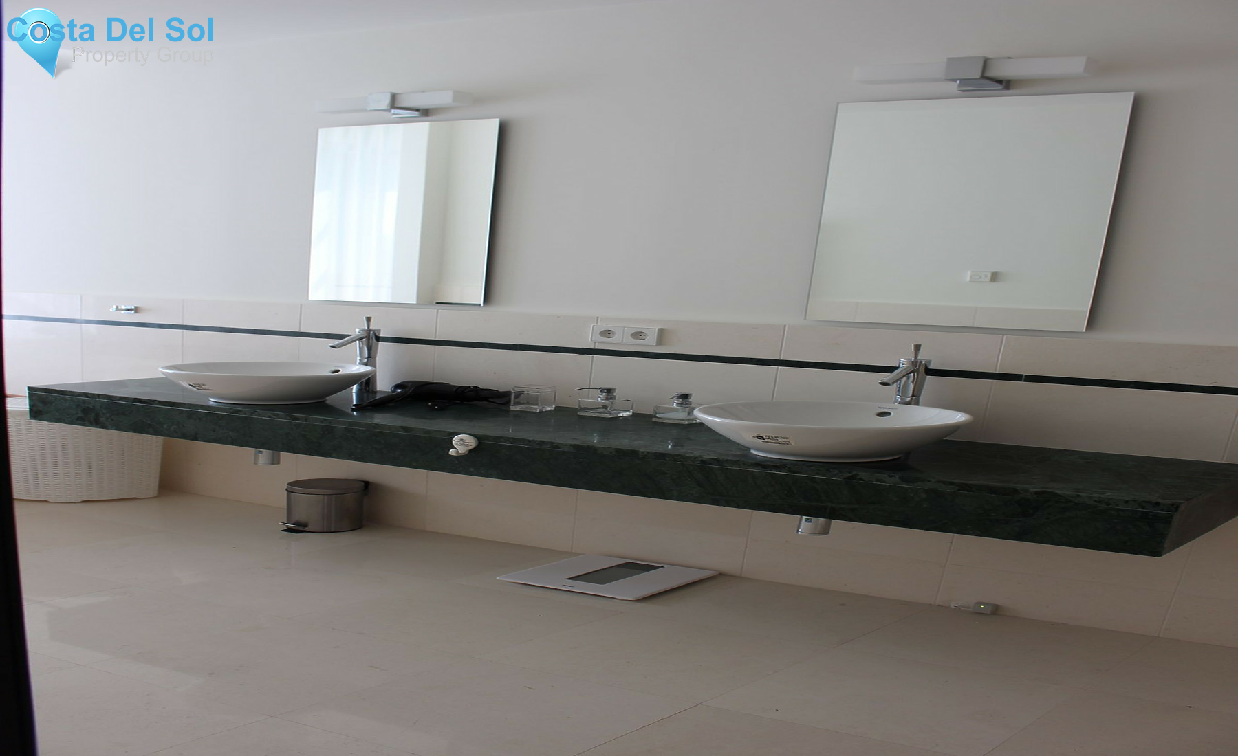 Semi-Detached House in Sierra Blanca-1314937