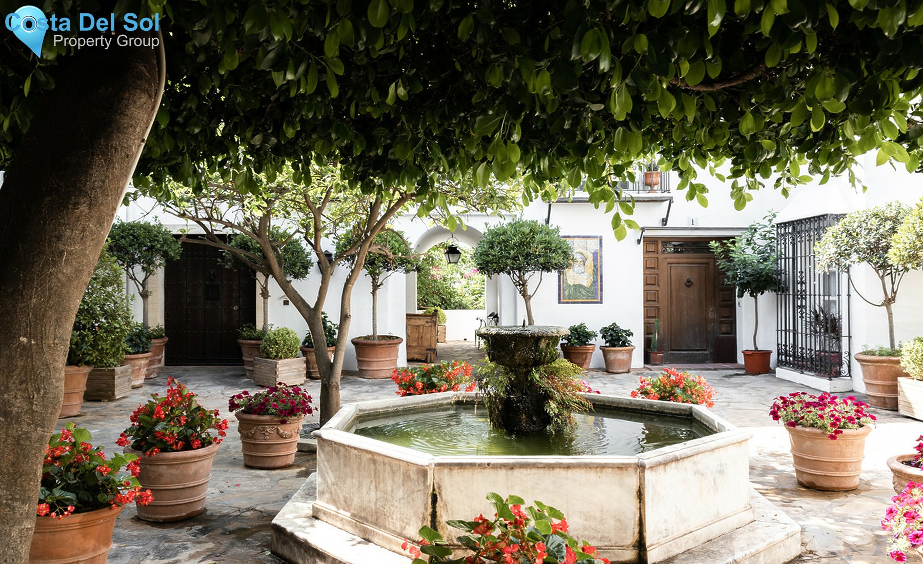 Semi-Detached House in The Golden Mile-1511426