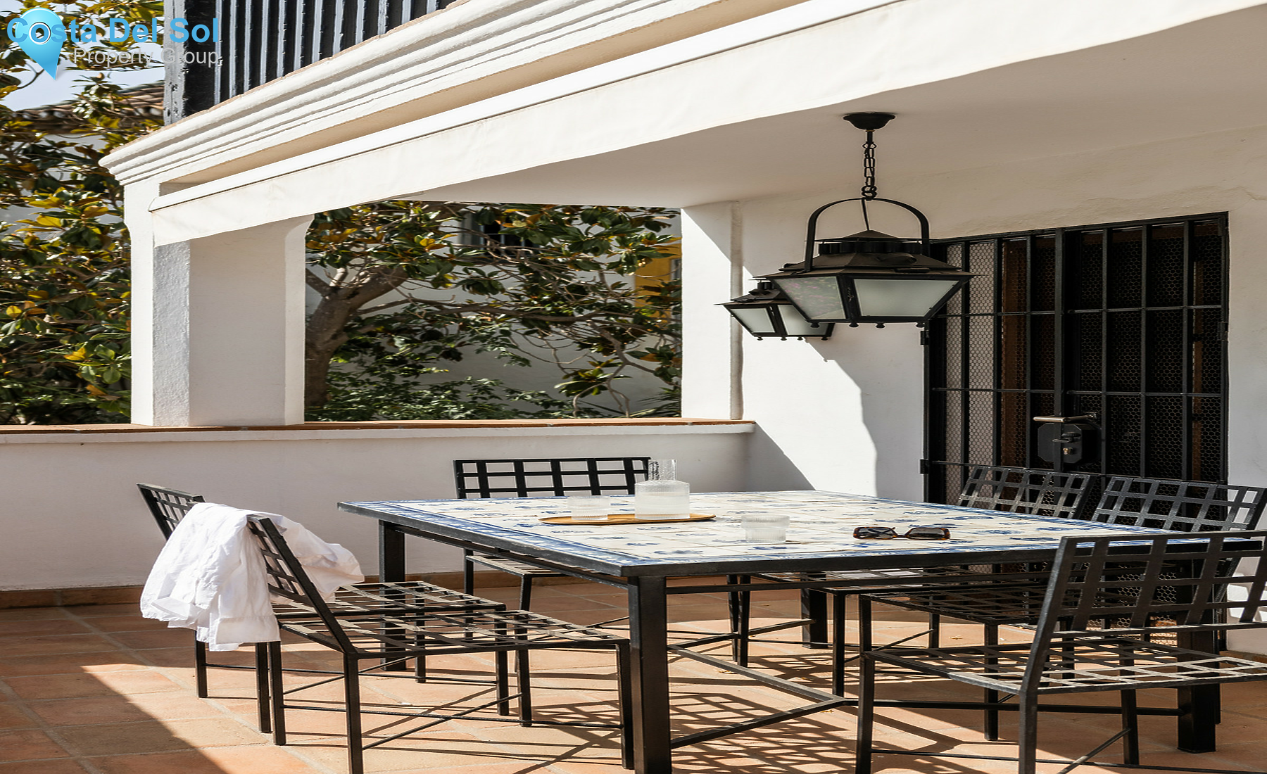 Semi-Detached House in The Golden Mile-1511435