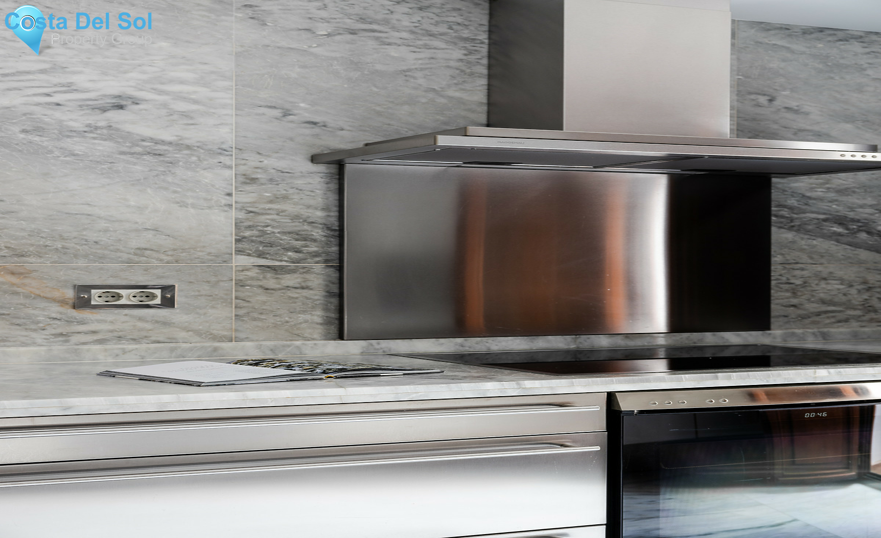 Semi-Detached House in The Golden Mile-1511440