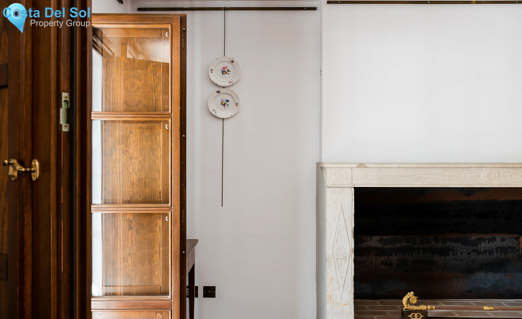 Semi-Detached House in The Golden Mile-1511432