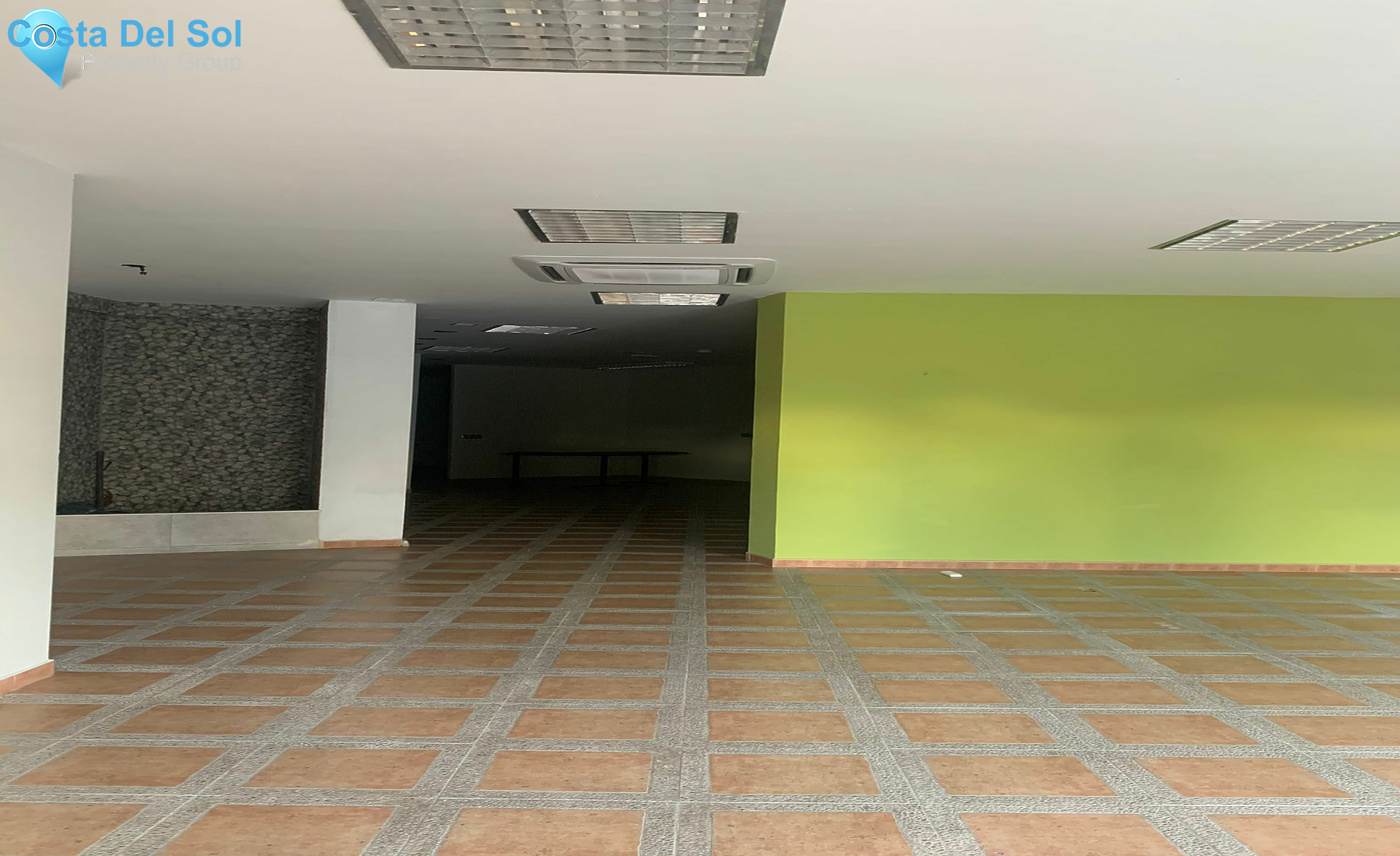 Shop in Nueva Andalucía-1172308