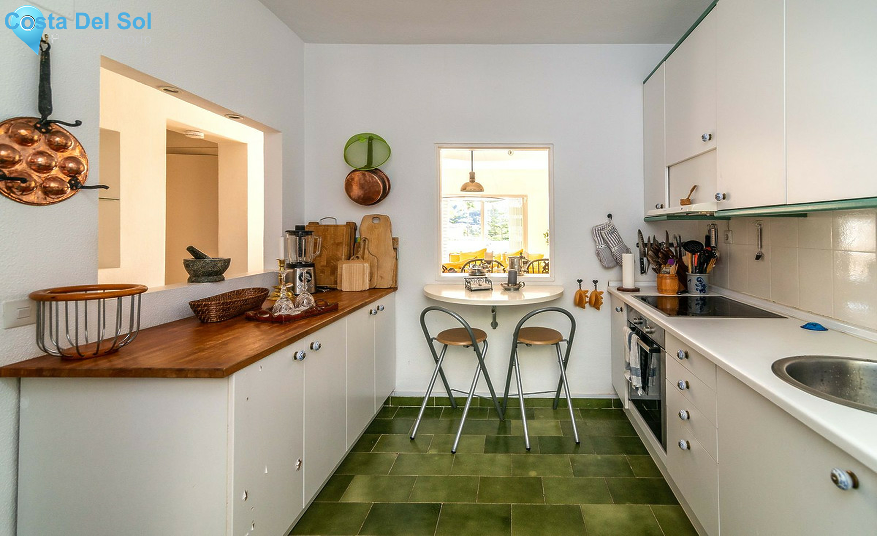 Top Floor Apartment in Aloha-1408906