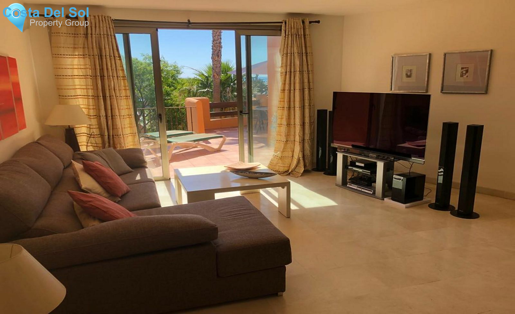 Top Floor Apartment in Bel Air-1498602