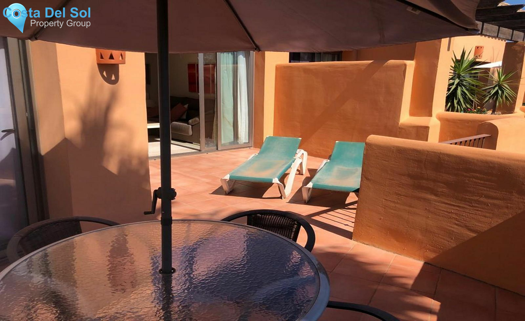 Top Floor Apartment in Bel Air-1498604