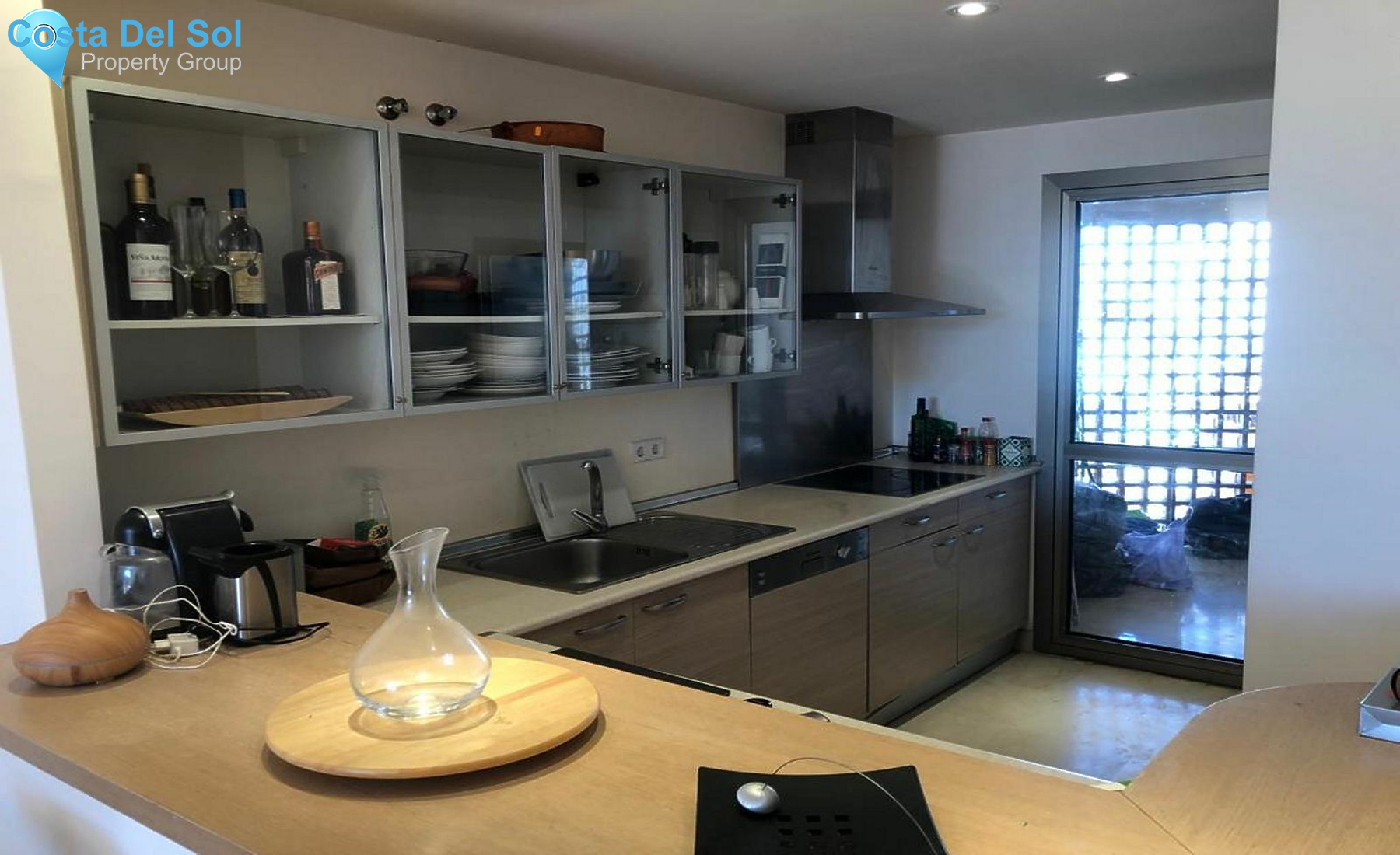 Top Floor Apartment in Bel Air-1498593