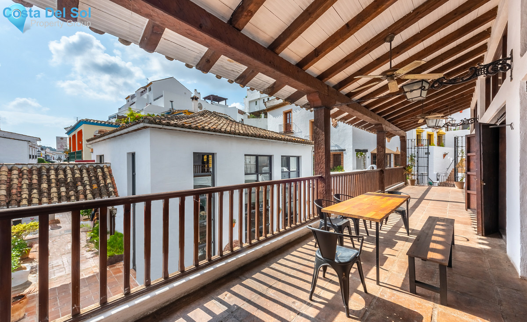 Top Floor Apartment in Benahavís-1317710