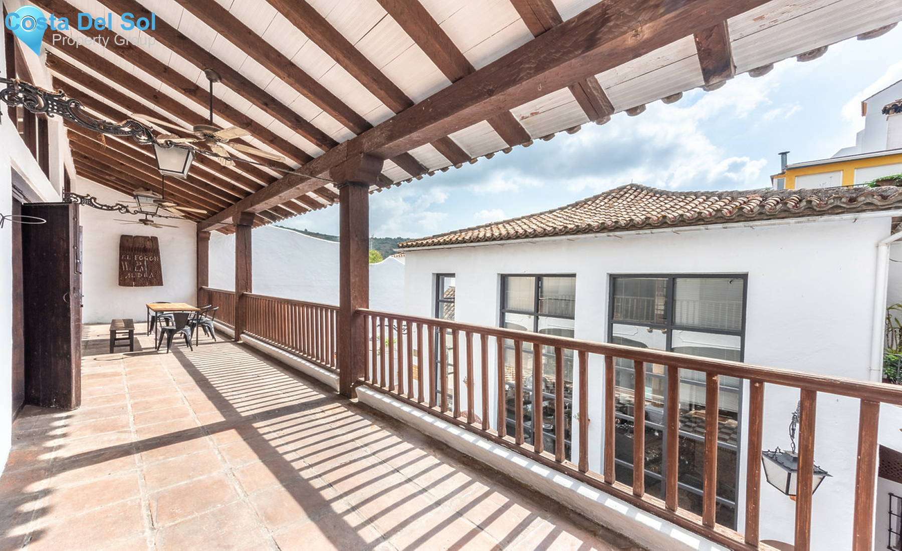 Top Floor Apartment in Benahavís-1317698
