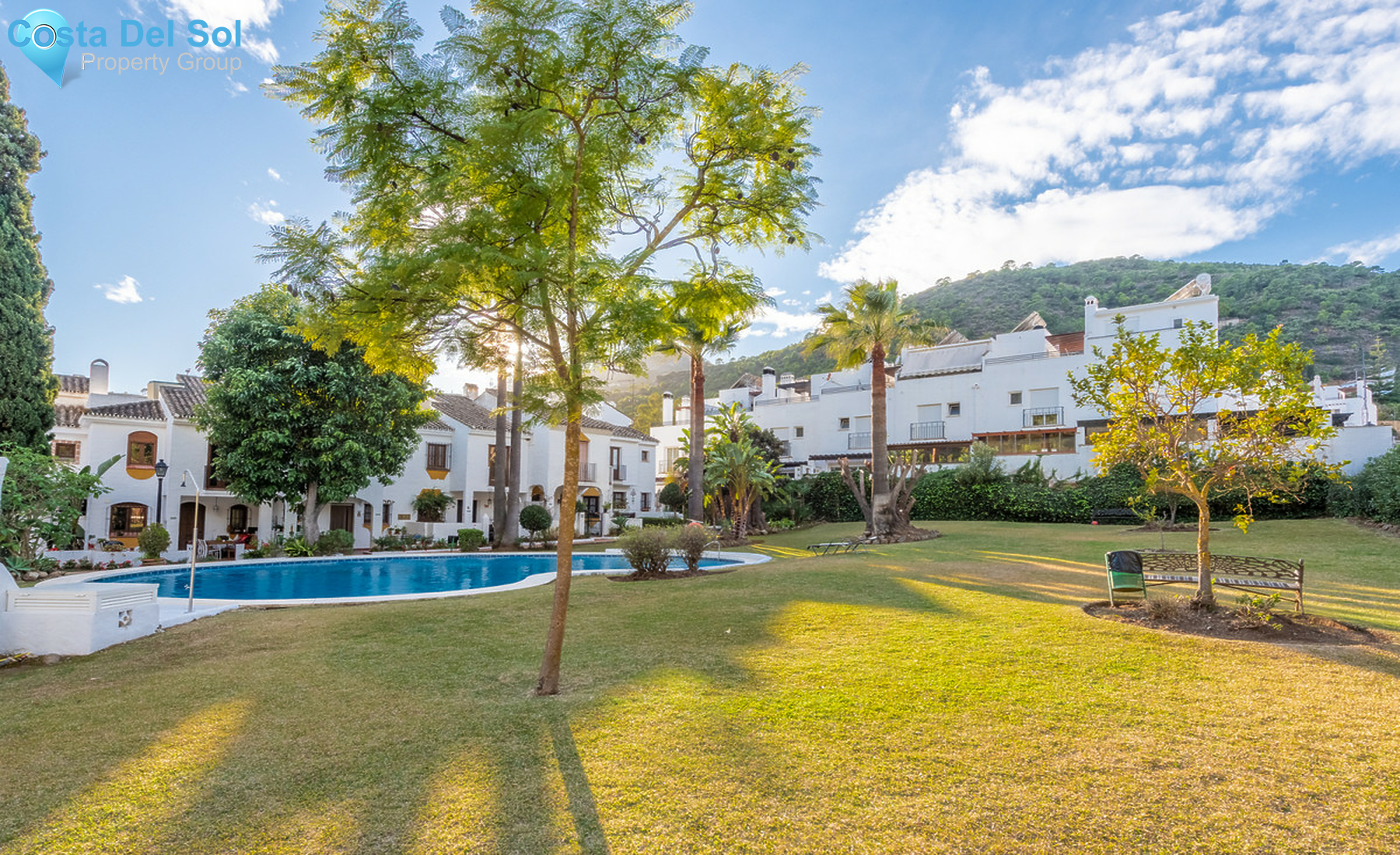 Top Floor Apartment in Benahavís-1323939