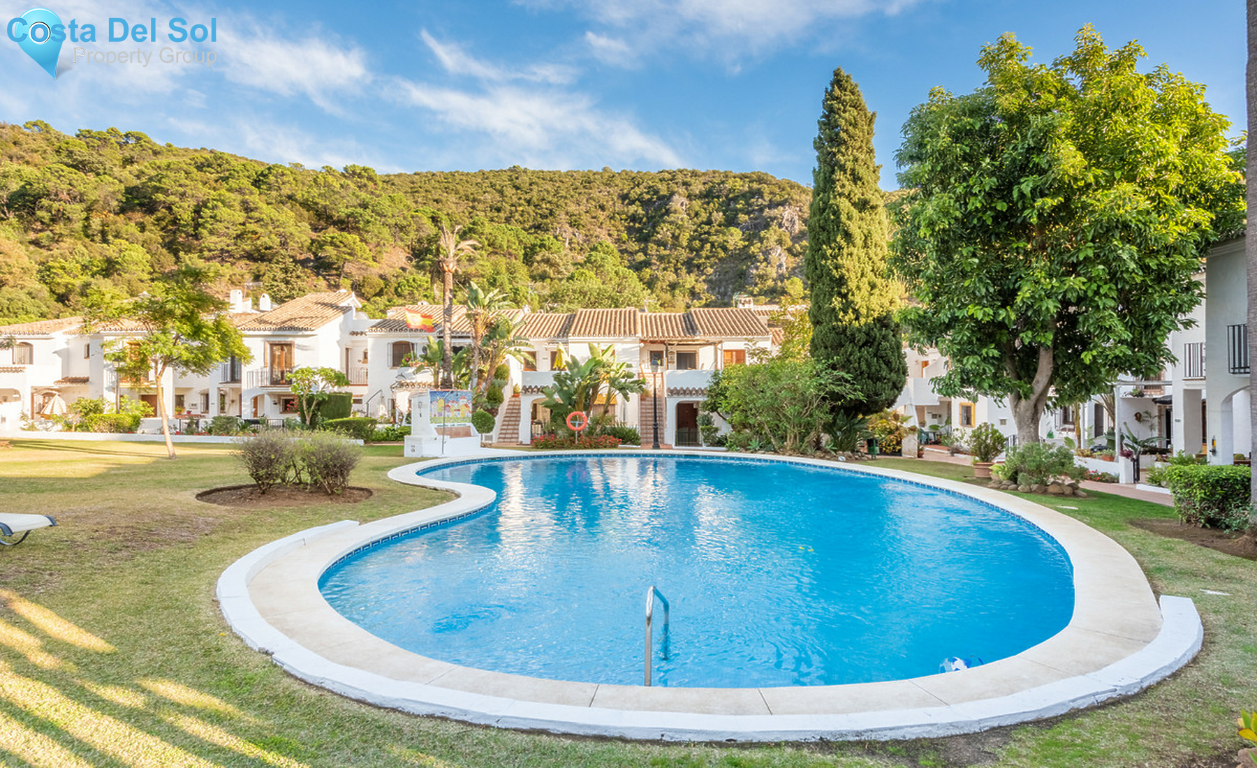 Top Floor Apartment in Benahavís-1323952
