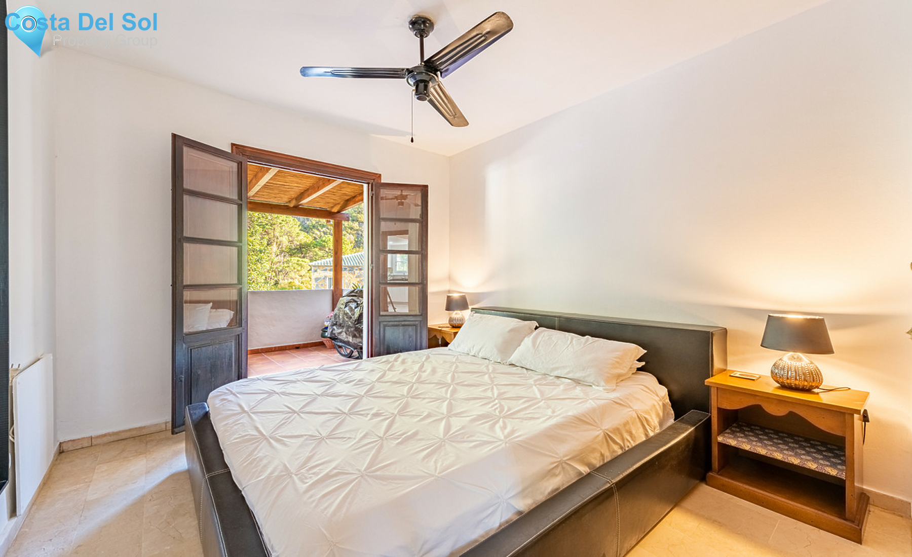 Top Floor Apartment in Benahavís-1323943