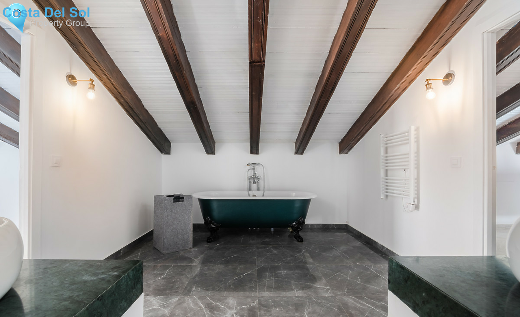 Top Floor Apartment in Benahavís-1333837