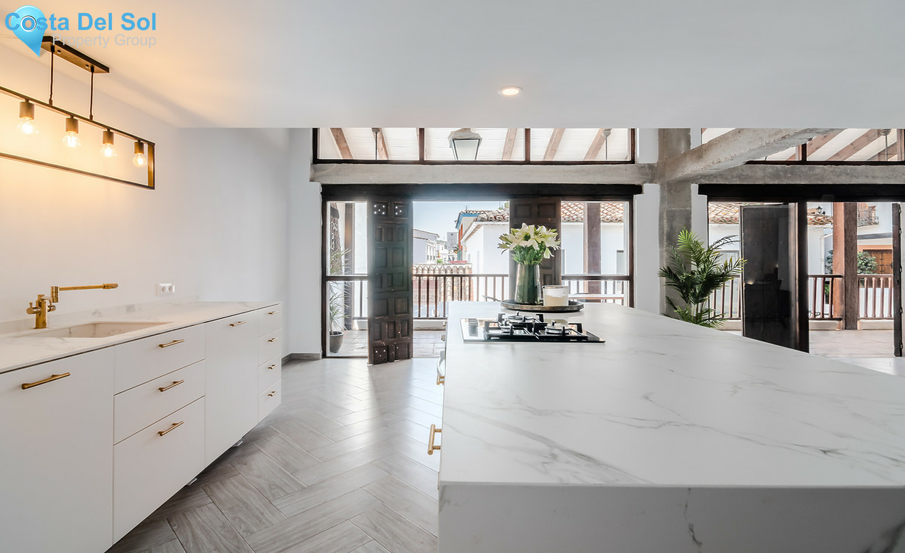 Top Floor Apartment in Benahavís-1333838