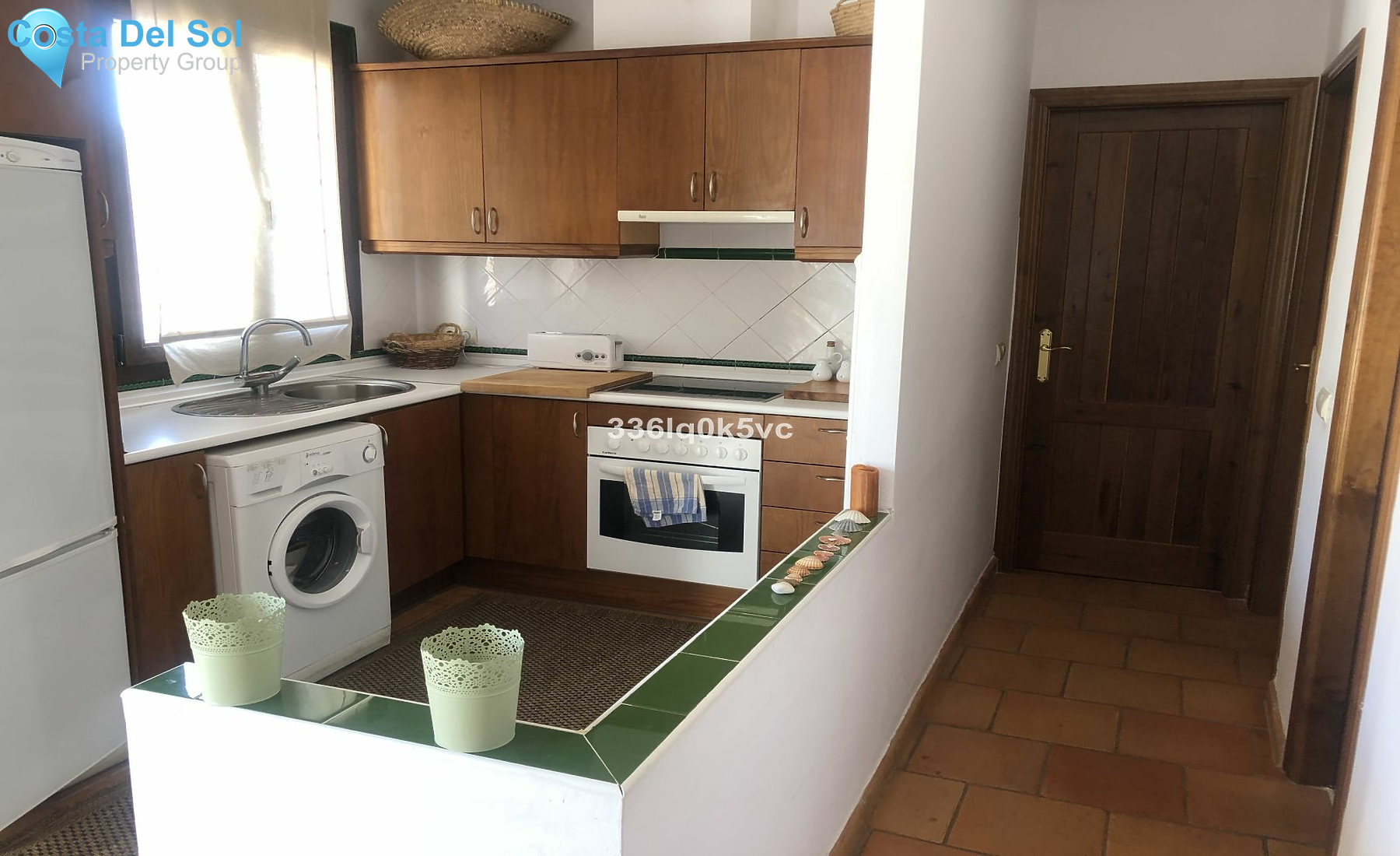 Top Floor Apartment in Benahavís-1396220