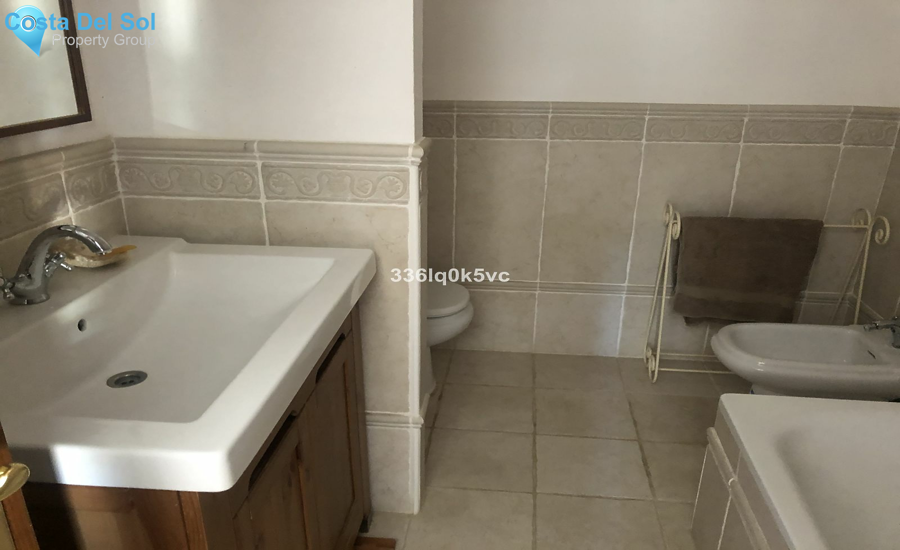 Top Floor Apartment in Benahavís-1396224