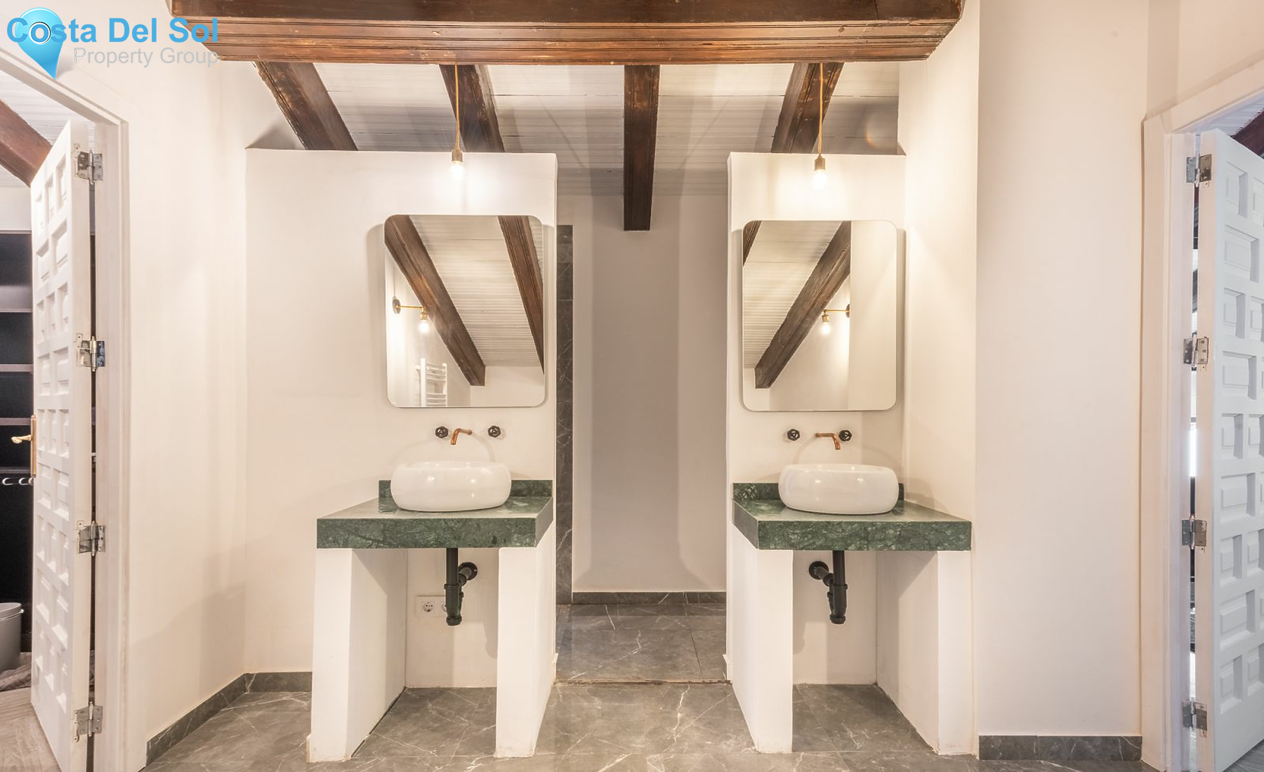 Top Floor Apartment in Benahavís-1426812