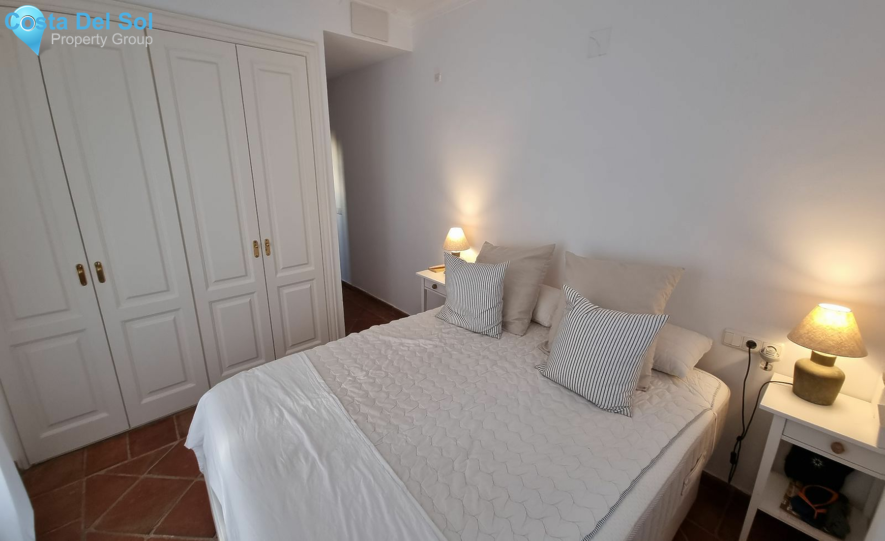 Top Floor Apartment in Benahavís-1475333
