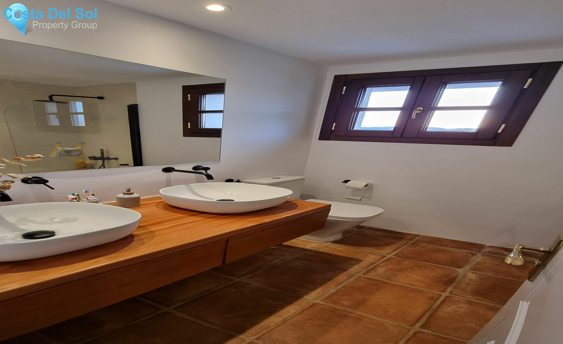 Top Floor Apartment in Benahavís-1475335