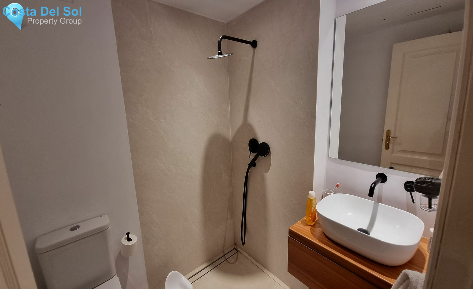 Top Floor Apartment in Benahavís-1475340
