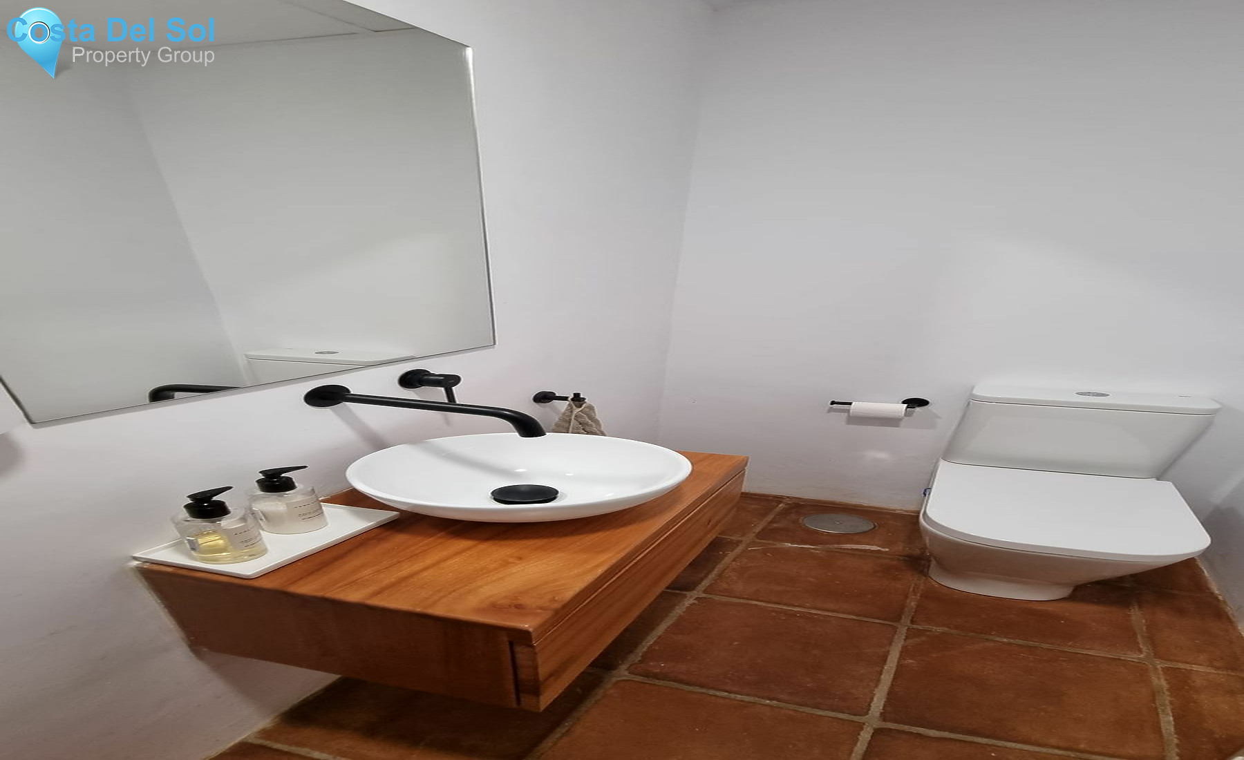 Top Floor Apartment in Benahavís-1475341