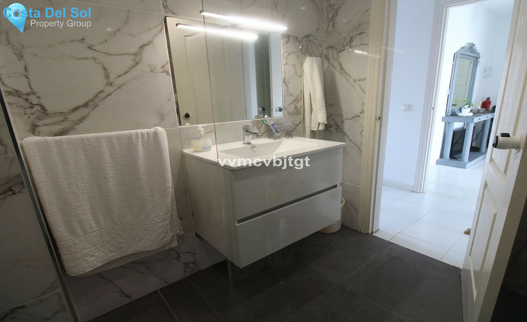 Top Floor Apartment in Calahonda-1416724