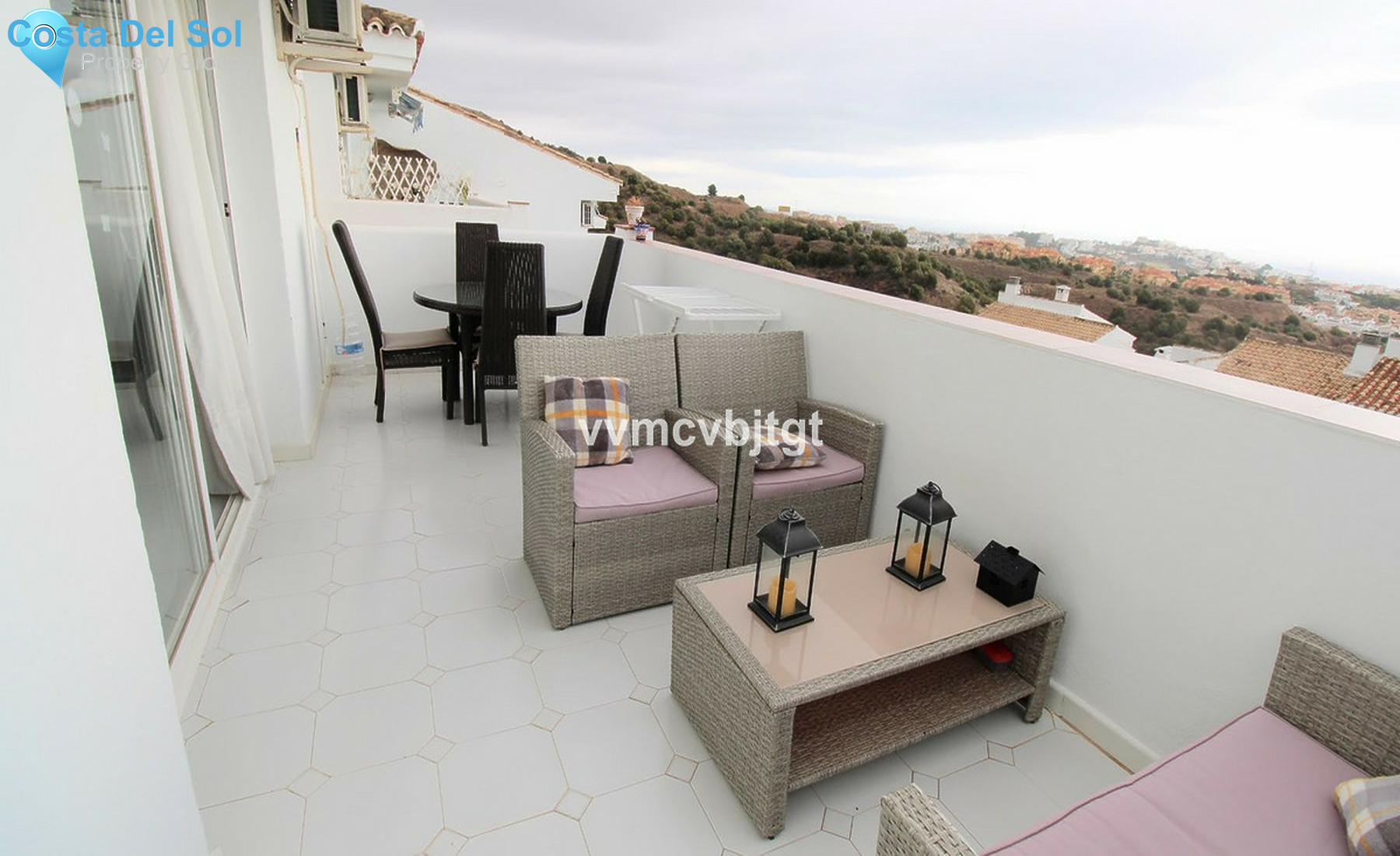 Top Floor Apartment in Calahonda-1416710