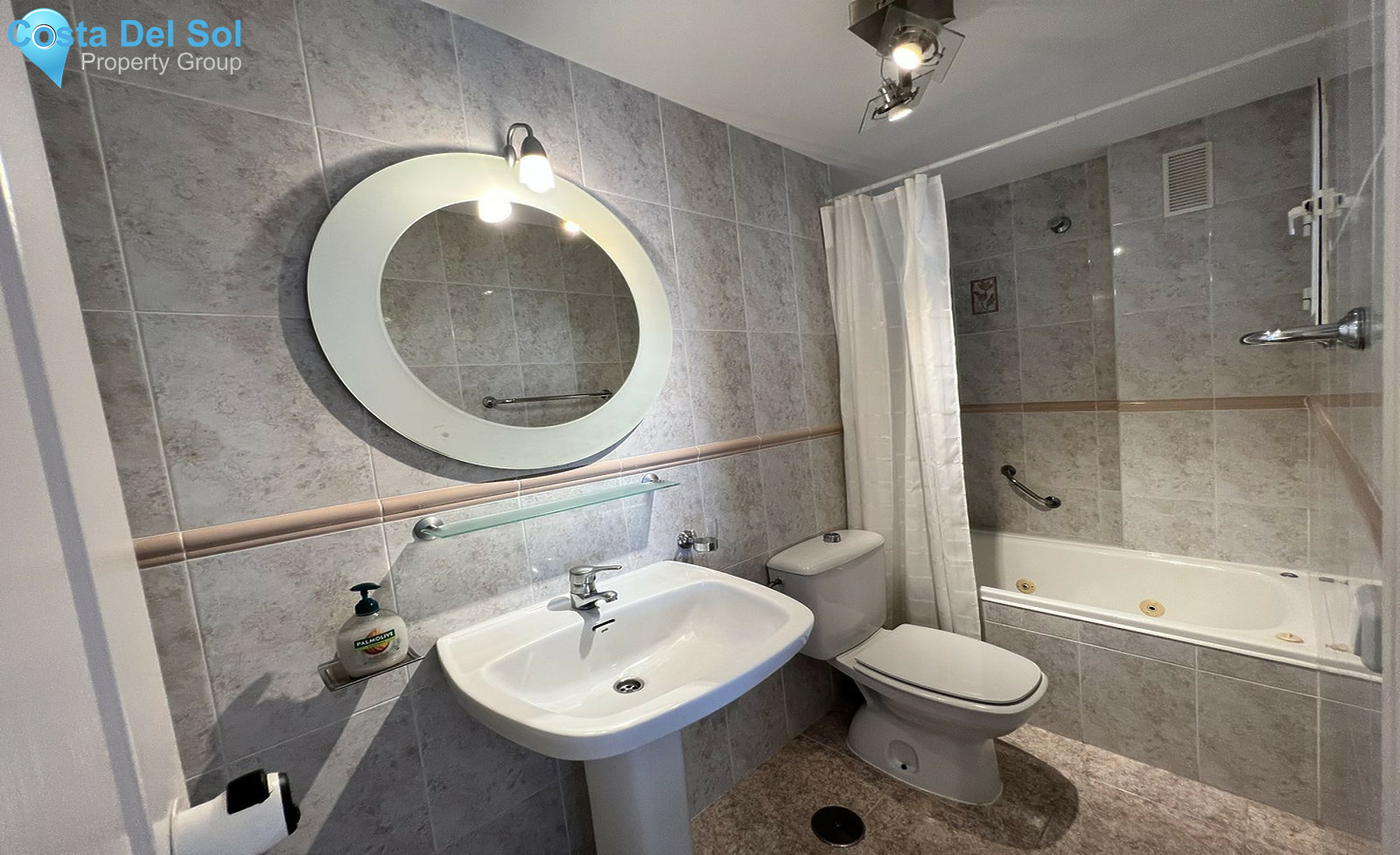 Top Floor Apartment in Calahonda-1416869