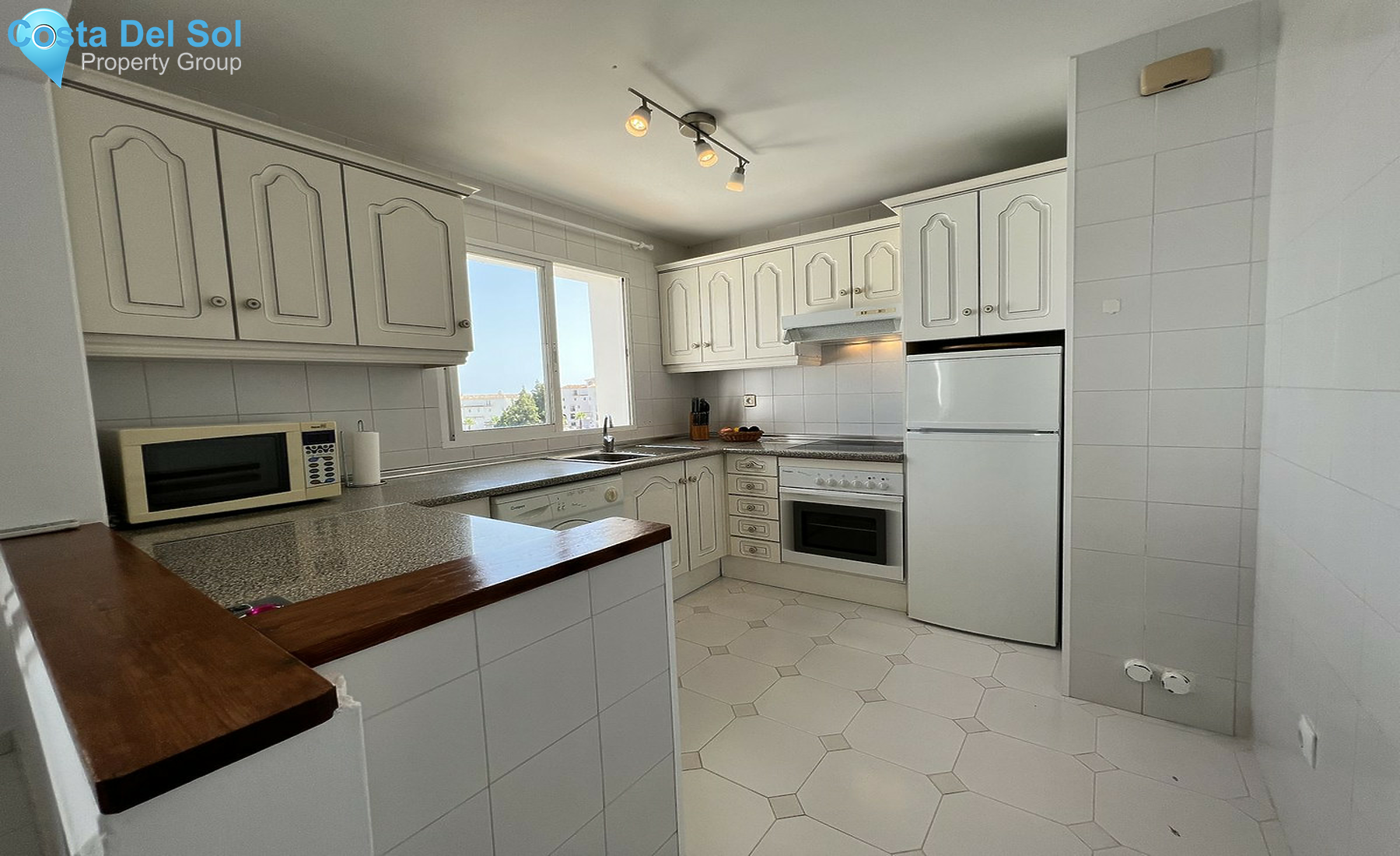 Top Floor Apartment in Calahonda-1416862