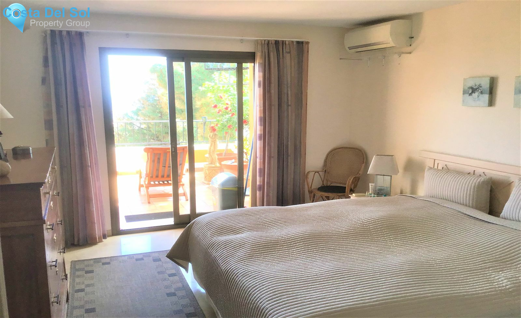 Top Floor Apartment in Calahonda-1181887