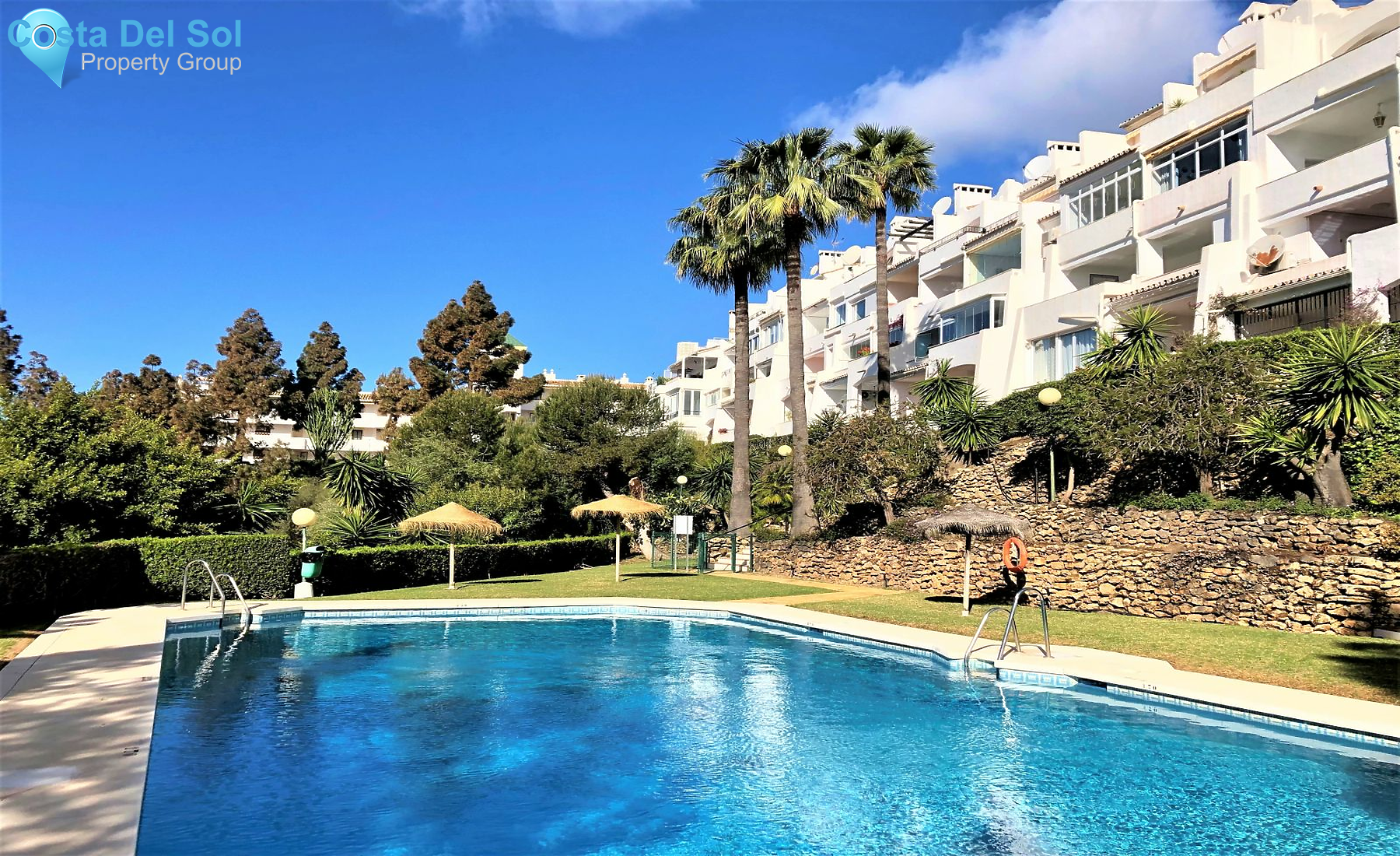 Top Floor Apartment in Calahonda-1181875