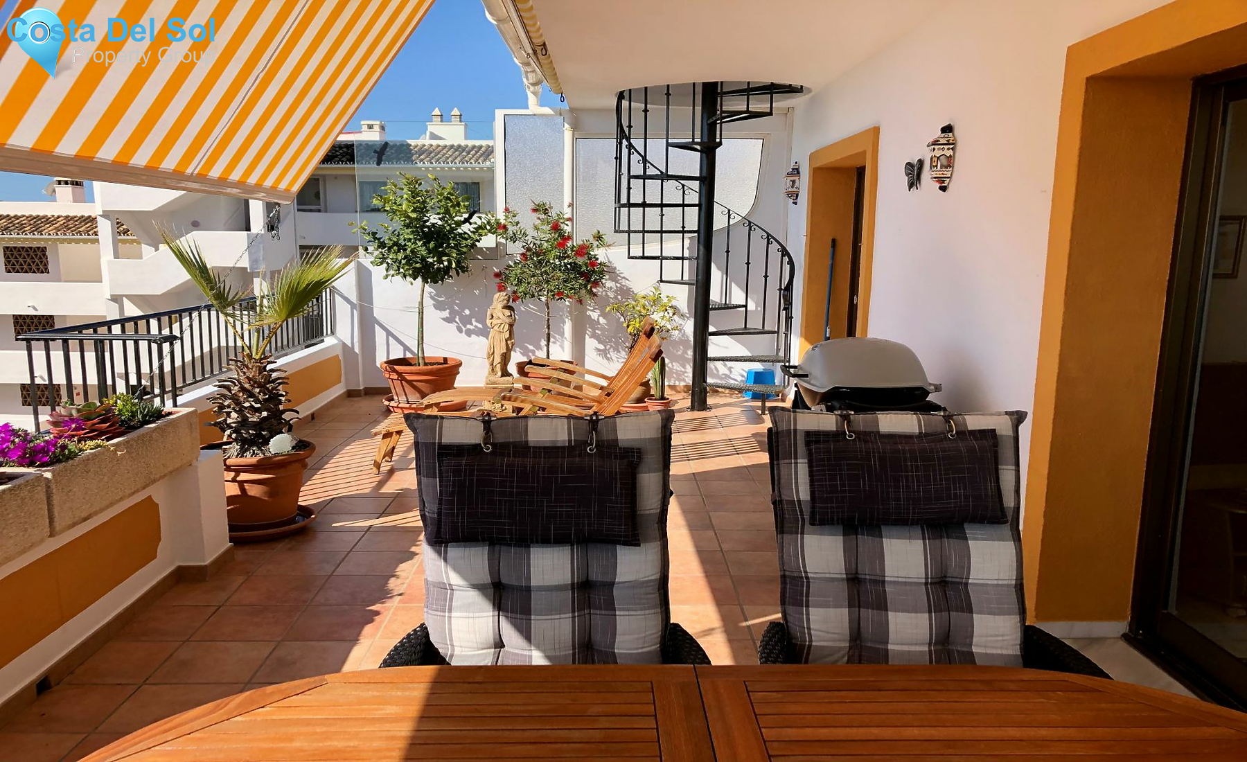 Top Floor Apartment in Calahonda-1181878