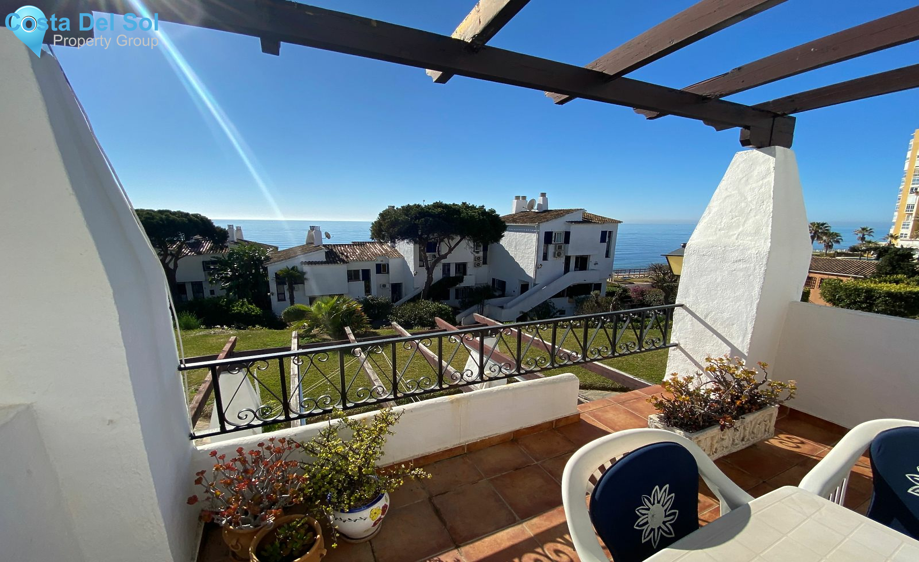 Top Floor Apartment in Calahonda-1196659